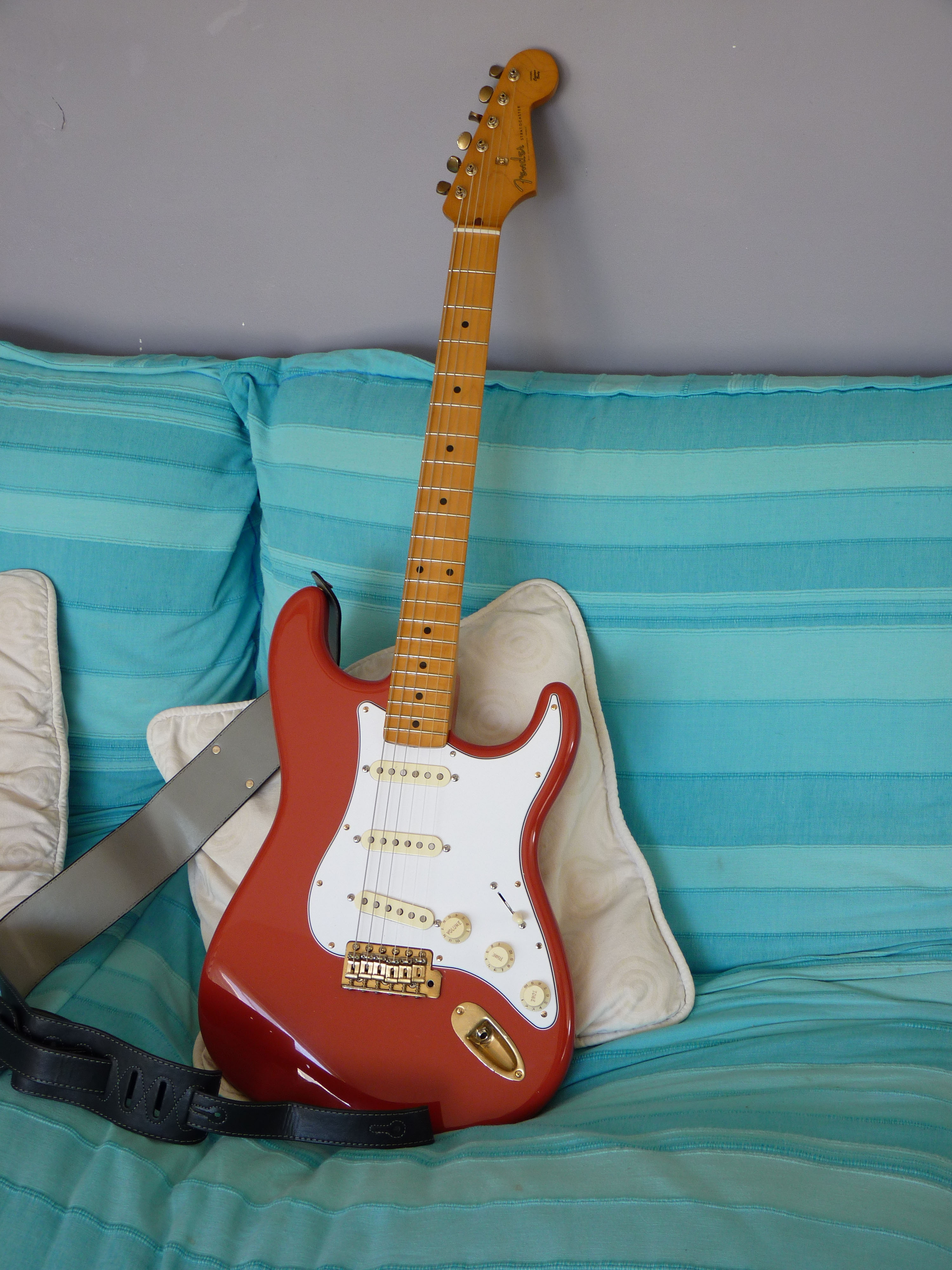 Photo Fender Classic 50s Stratocaster Fender Classic Series 50s Stratocaster Fiesta Red 1188