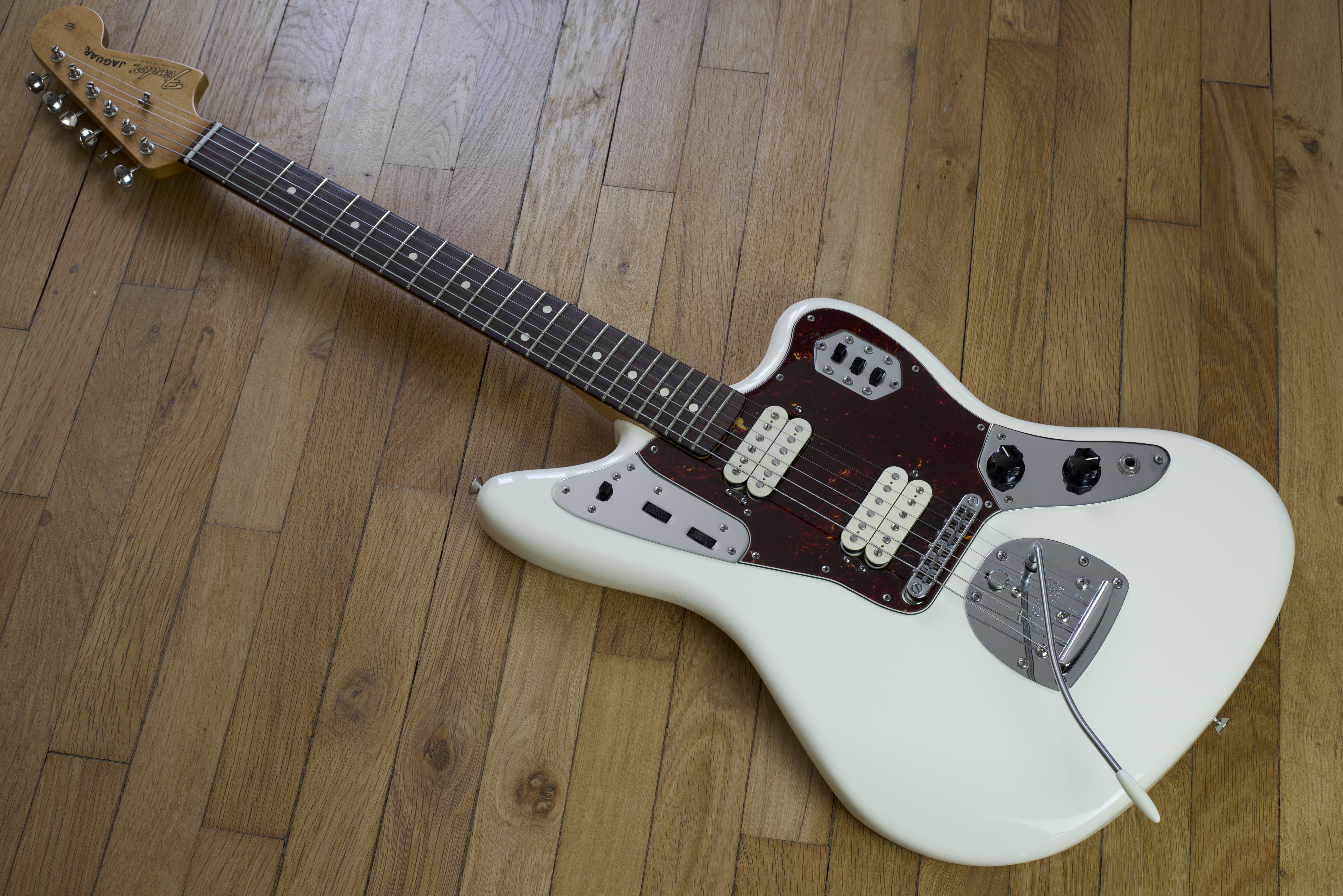 Fender Classic Player Jaguar Special HH image (#782395) - Audiofanzine