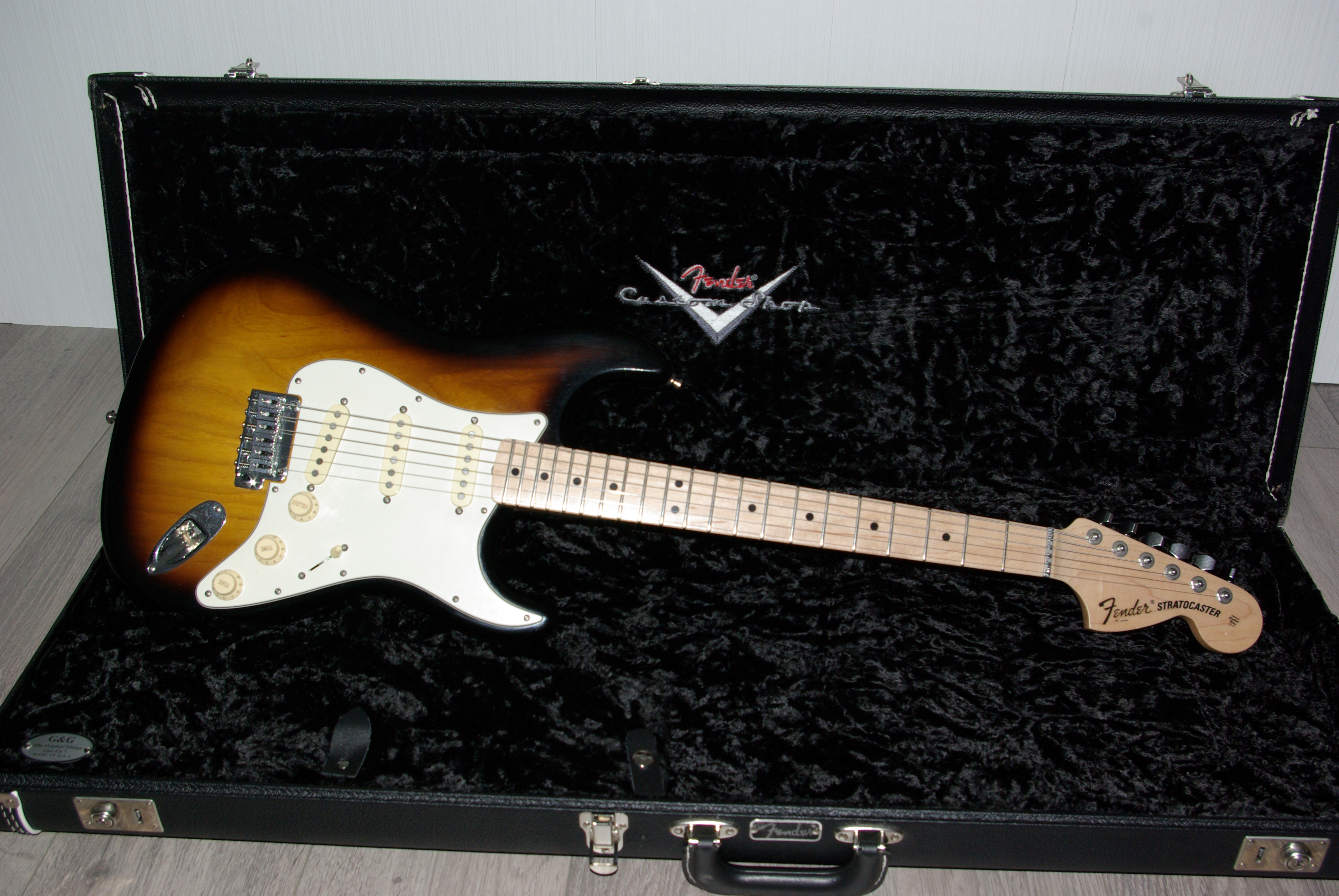 fender-custom-shop-2012-closet-classic-stratocaster-pro-346998.jpg