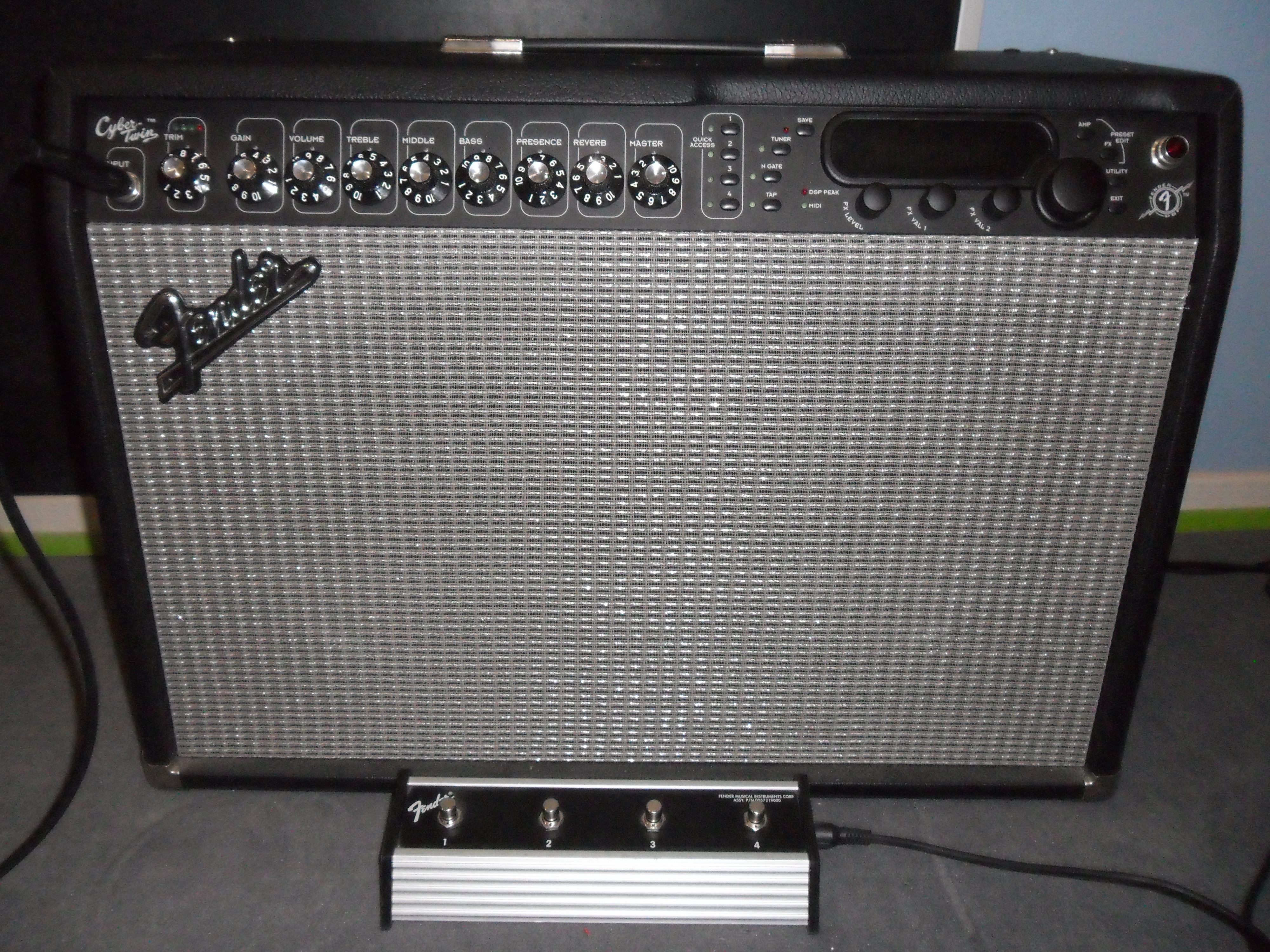 Fender CyberTwin Combo image (559982) Audiofanzine