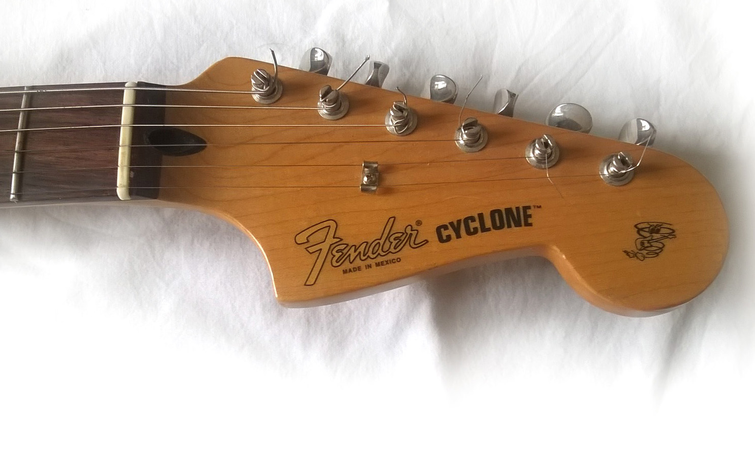 DELUXE CYCLONE Fender Deluxe Cyclone Audiofanzine