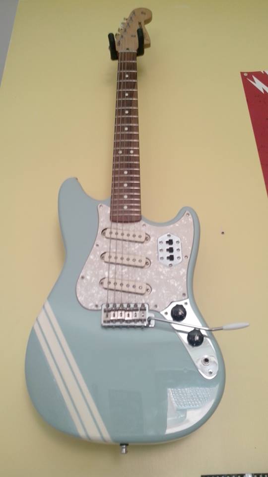 Photo Fender Deluxe Cyclone II Fender Deluxe Cyclone II Daphne Blue
