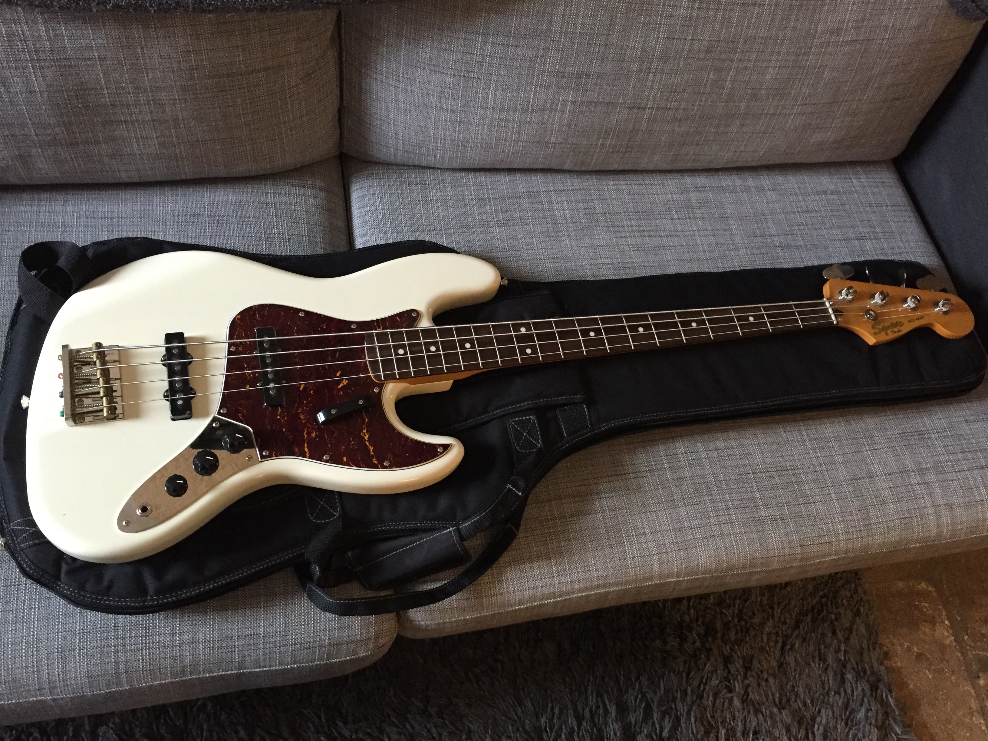 Photo Fender Deluxe Jaguar Bass Fender Deluxe Jaguar Bass (13647