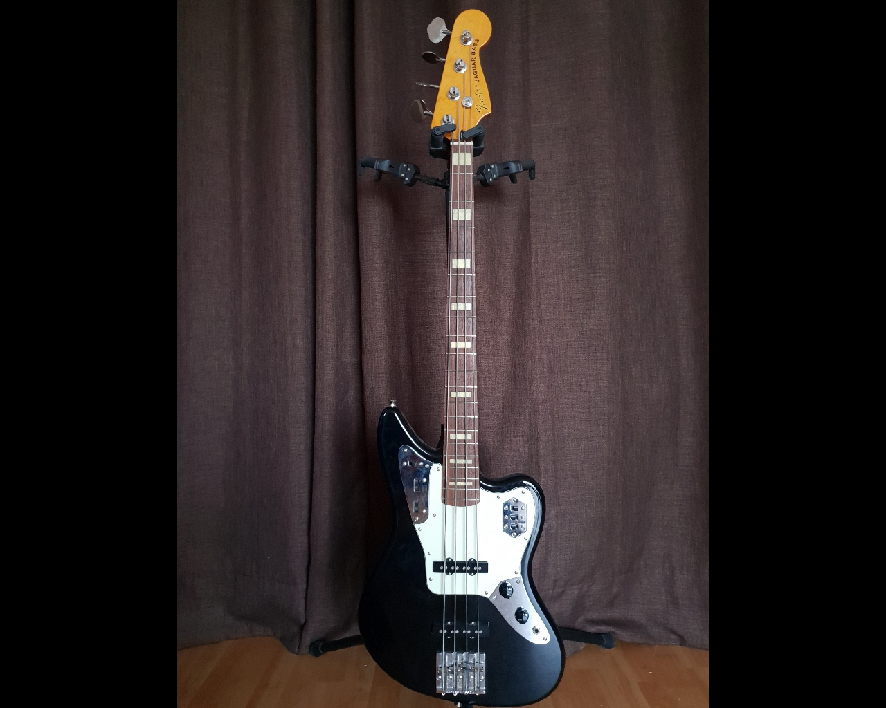 DELUXE JAGUAR BASS Fender Deluxe Jaguar Bass Audiofanzine