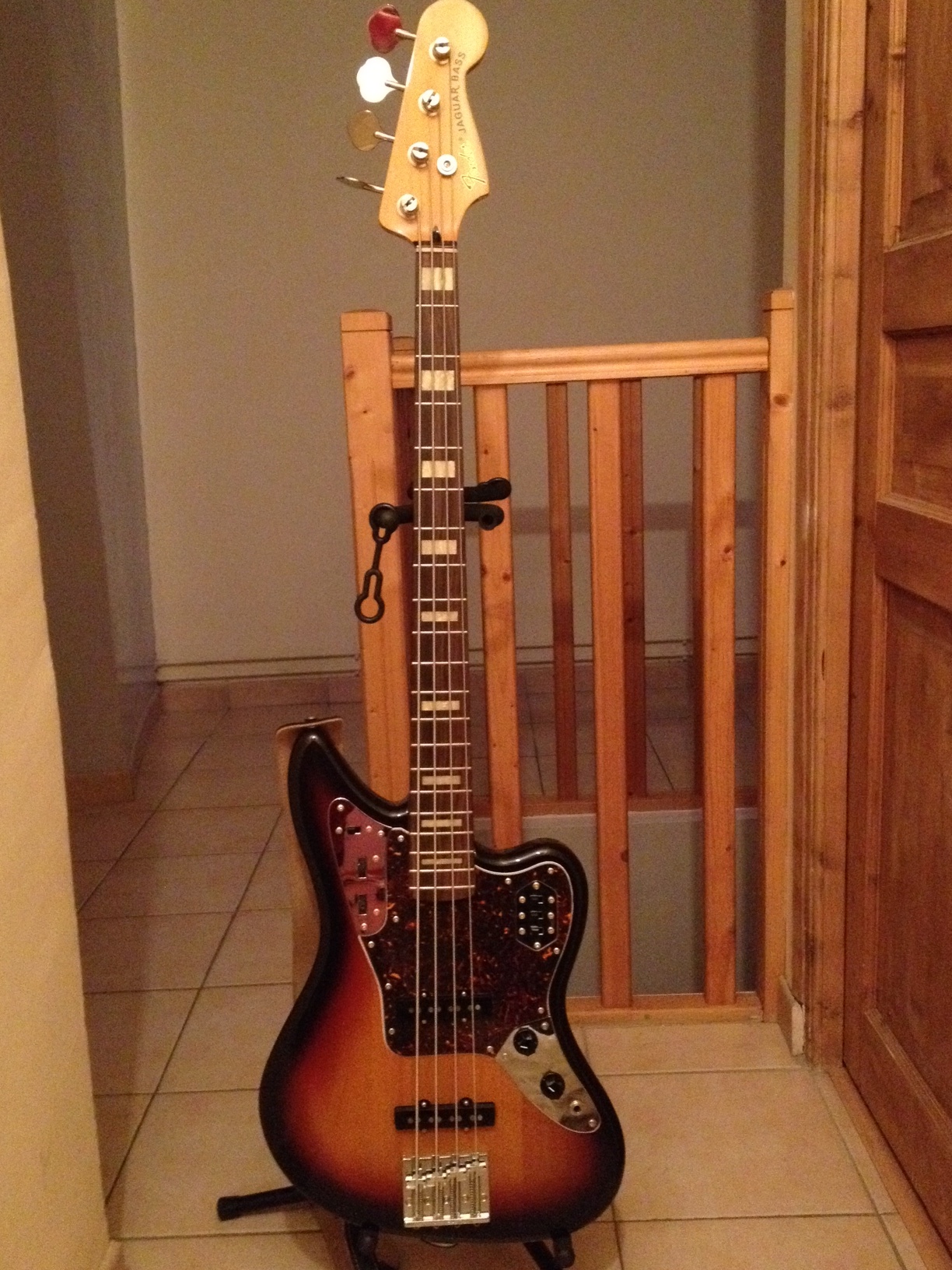 Fender jaguar музторг