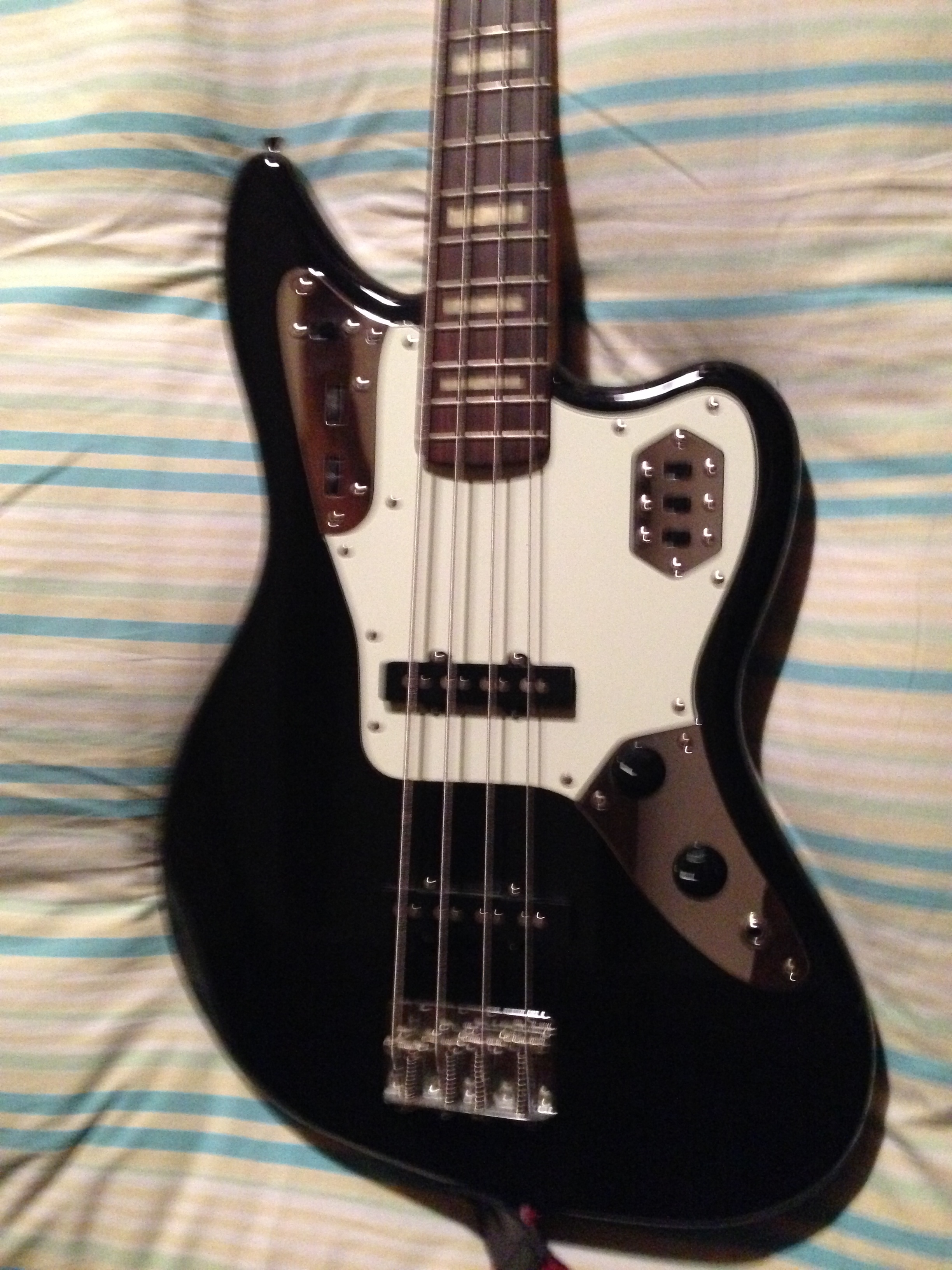 Photo Fender Deluxe Jaguar Bass Fender Deluxe Jaguar Bass Black Rosewood (767342