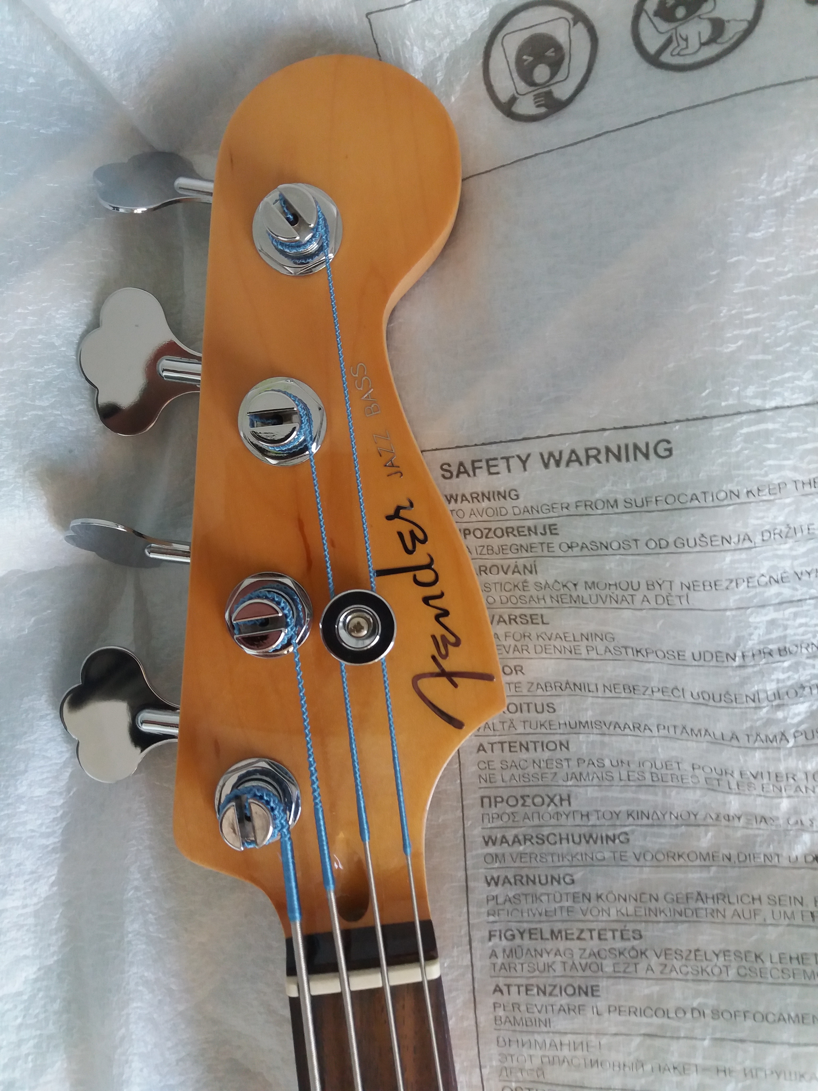 Deluxe Jazz Bass 24 Fender Deluxe Jazz Bass 24 Audiofanzine 2985