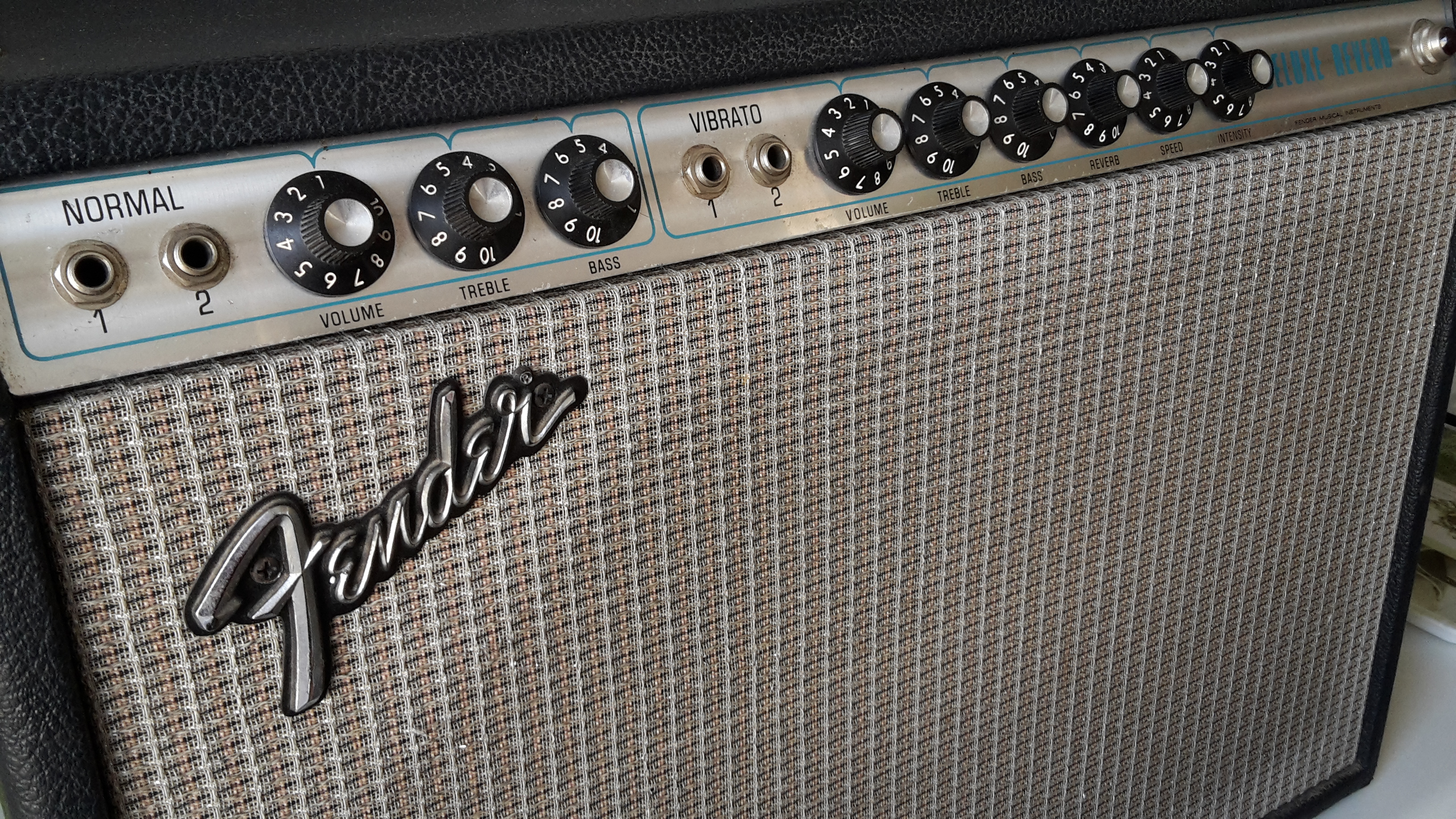 Photo Fender Deluxe Reverb "Silverface" [1968-1982] : Fender Deluxe ...