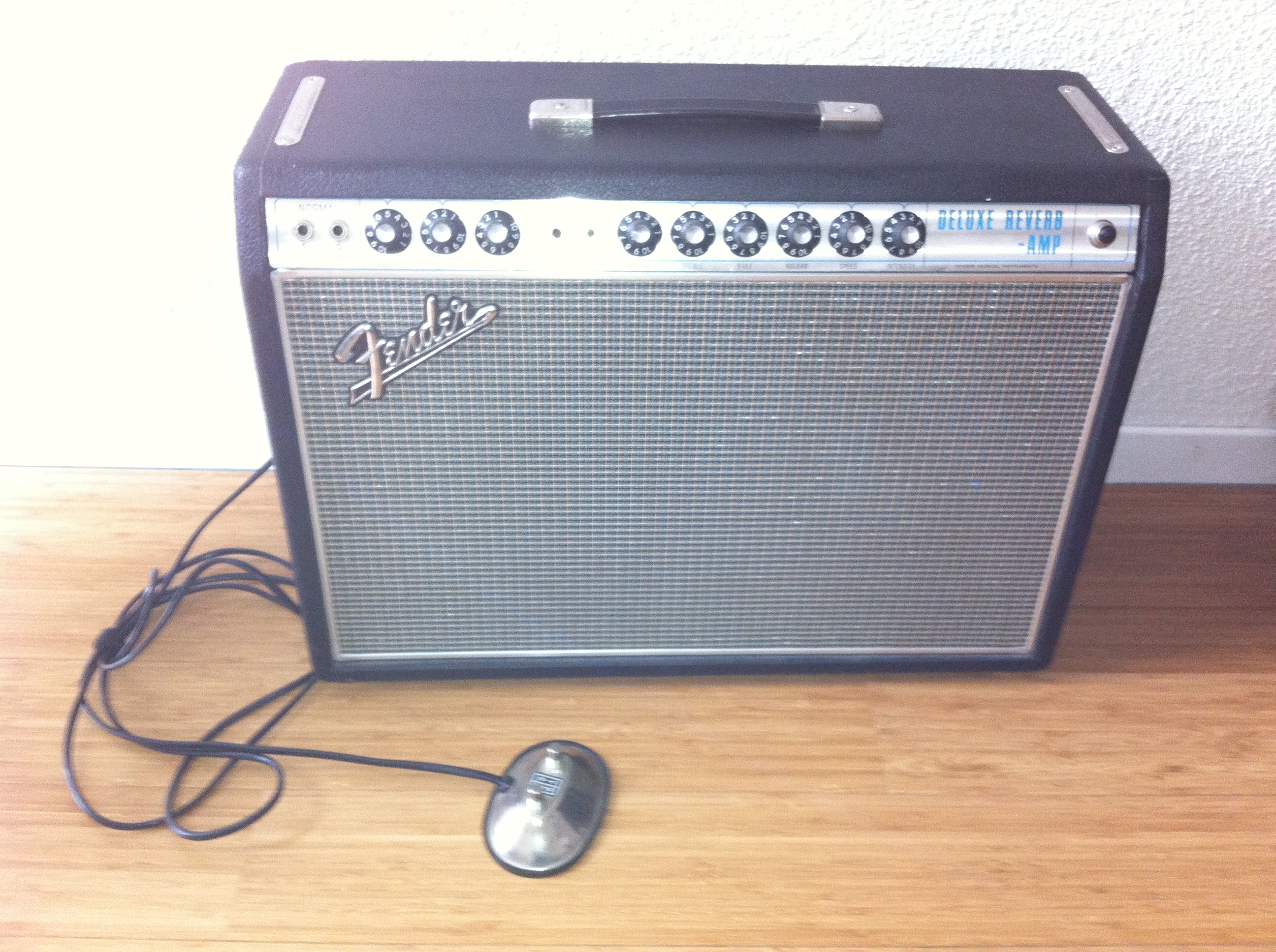 Photo Fender Deluxe Reverb "Silverface" [1968-1982] : Fender Deluxe ...