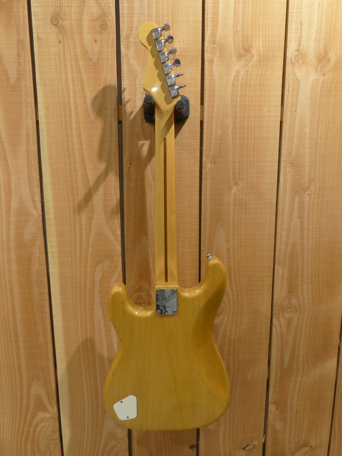 Fender Stratocaster US Elite 1984 (RhôneAlpes) Audiofanzine