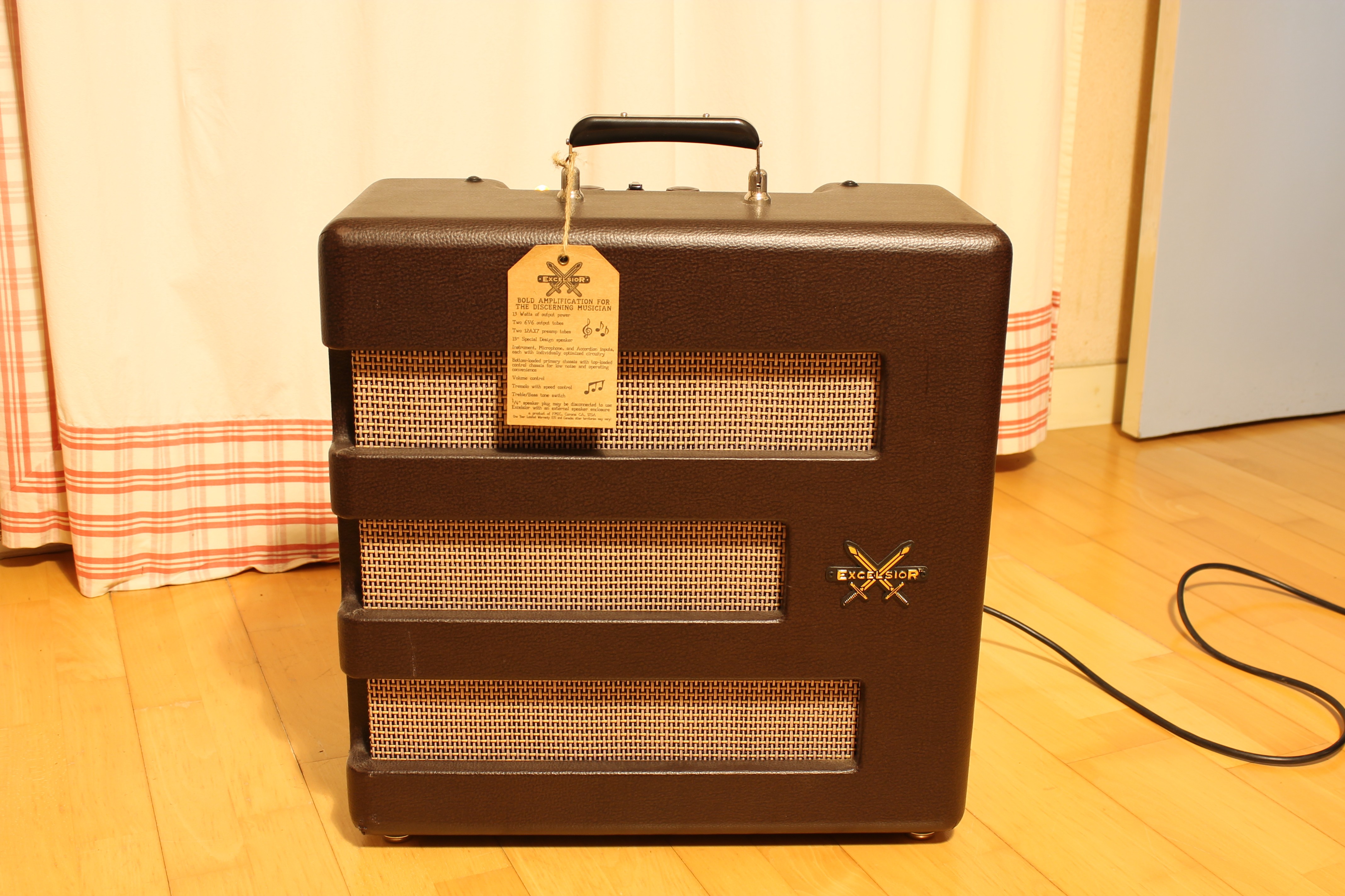 Photo Fender Excelsior Fender Excelsior (1070) (1625195) Audiofanzine