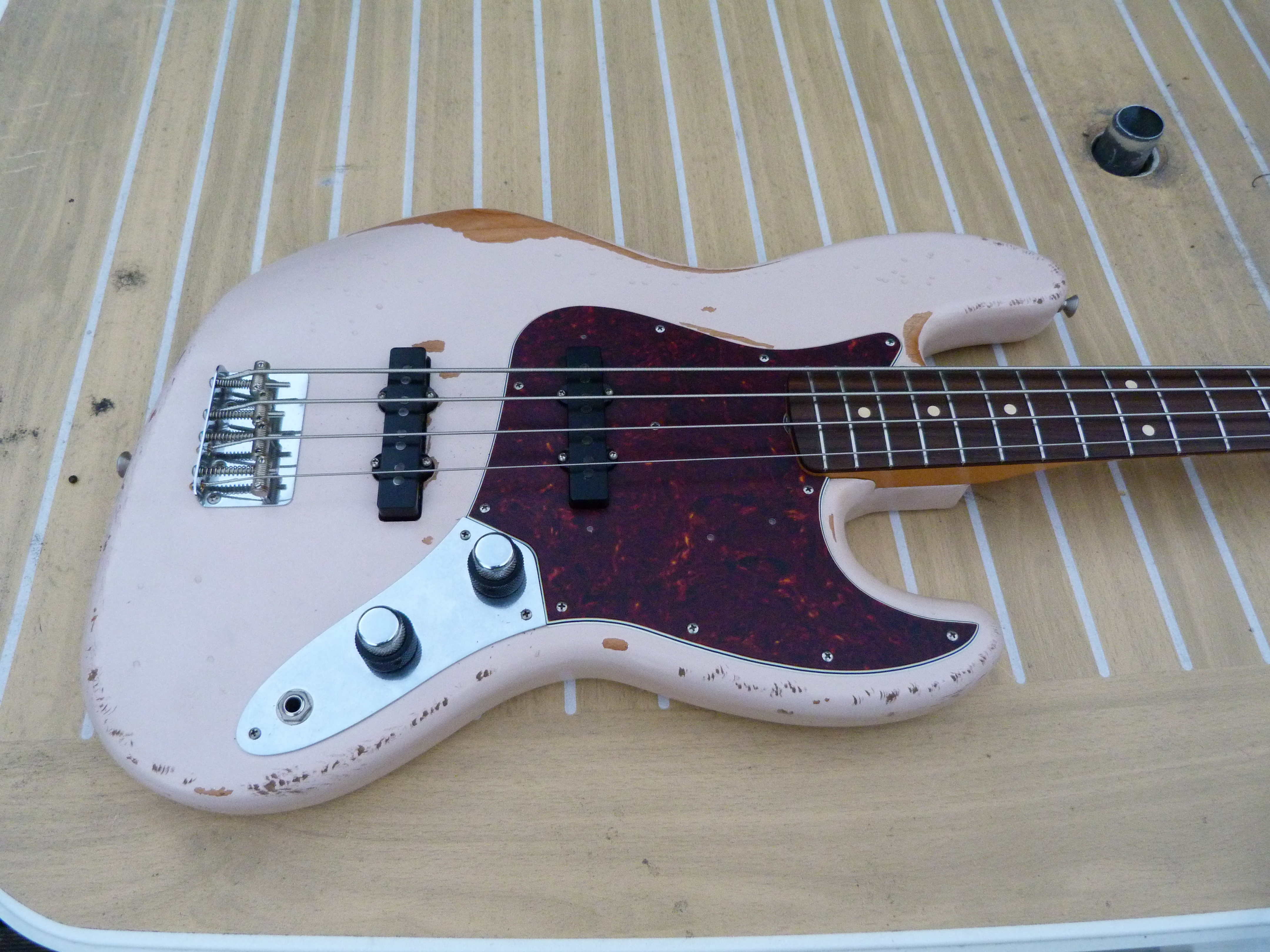 FLEA JAZZ BASS Fender Flea Jazz Bass Audiofanzine
