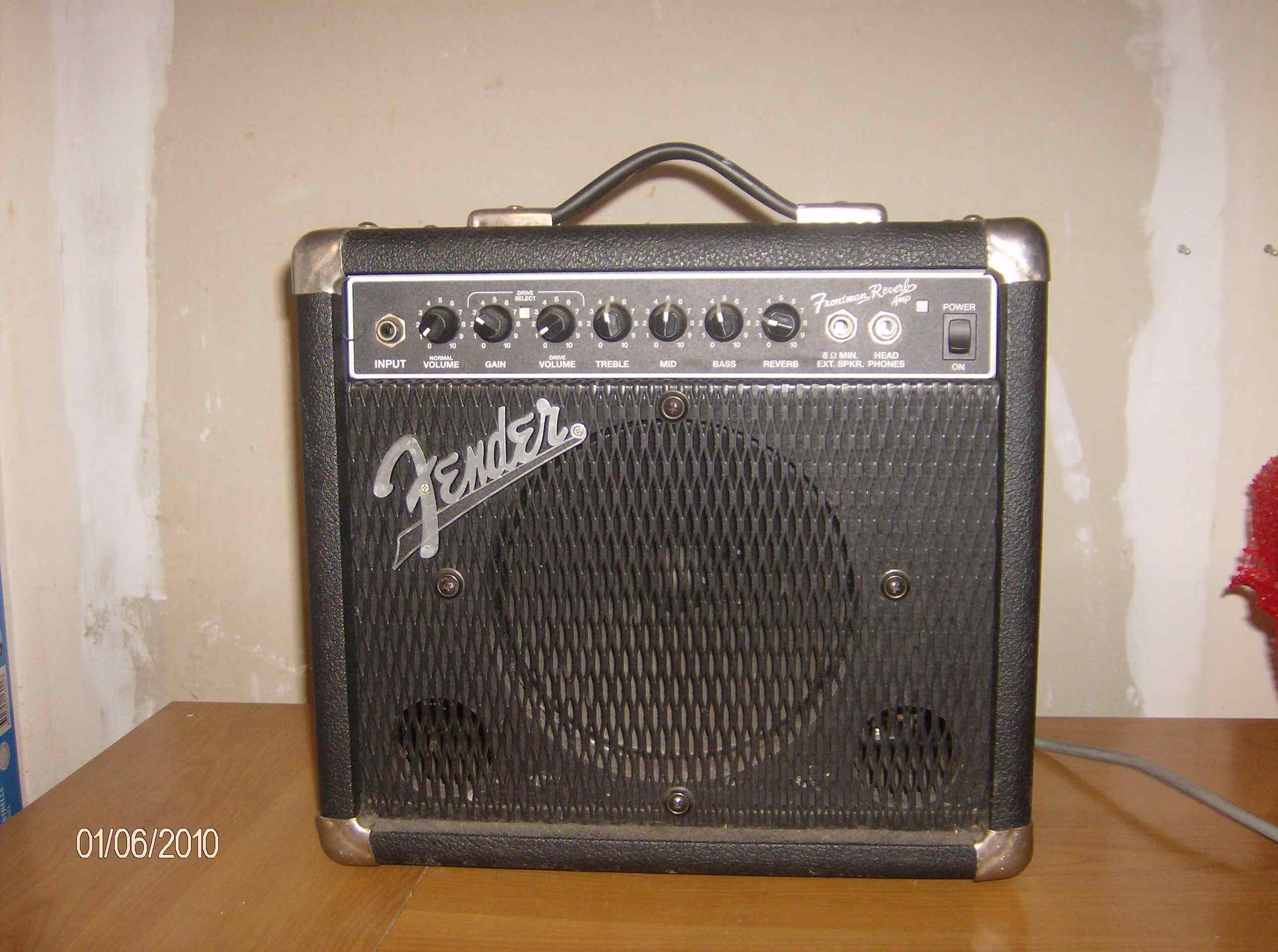Photo Fender FM 15R Fender Frontman 15R (38856) Audiofanzine
