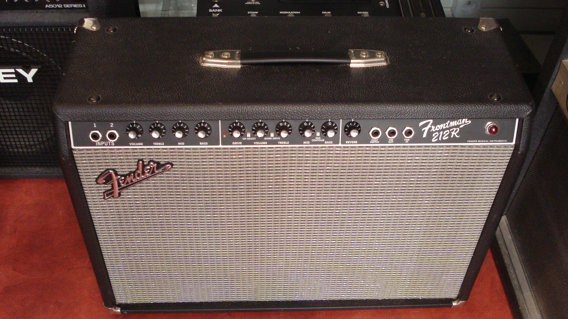 Photo Fender FM 212R Fender FM 212R (30099) (1467160) Audiofanzine