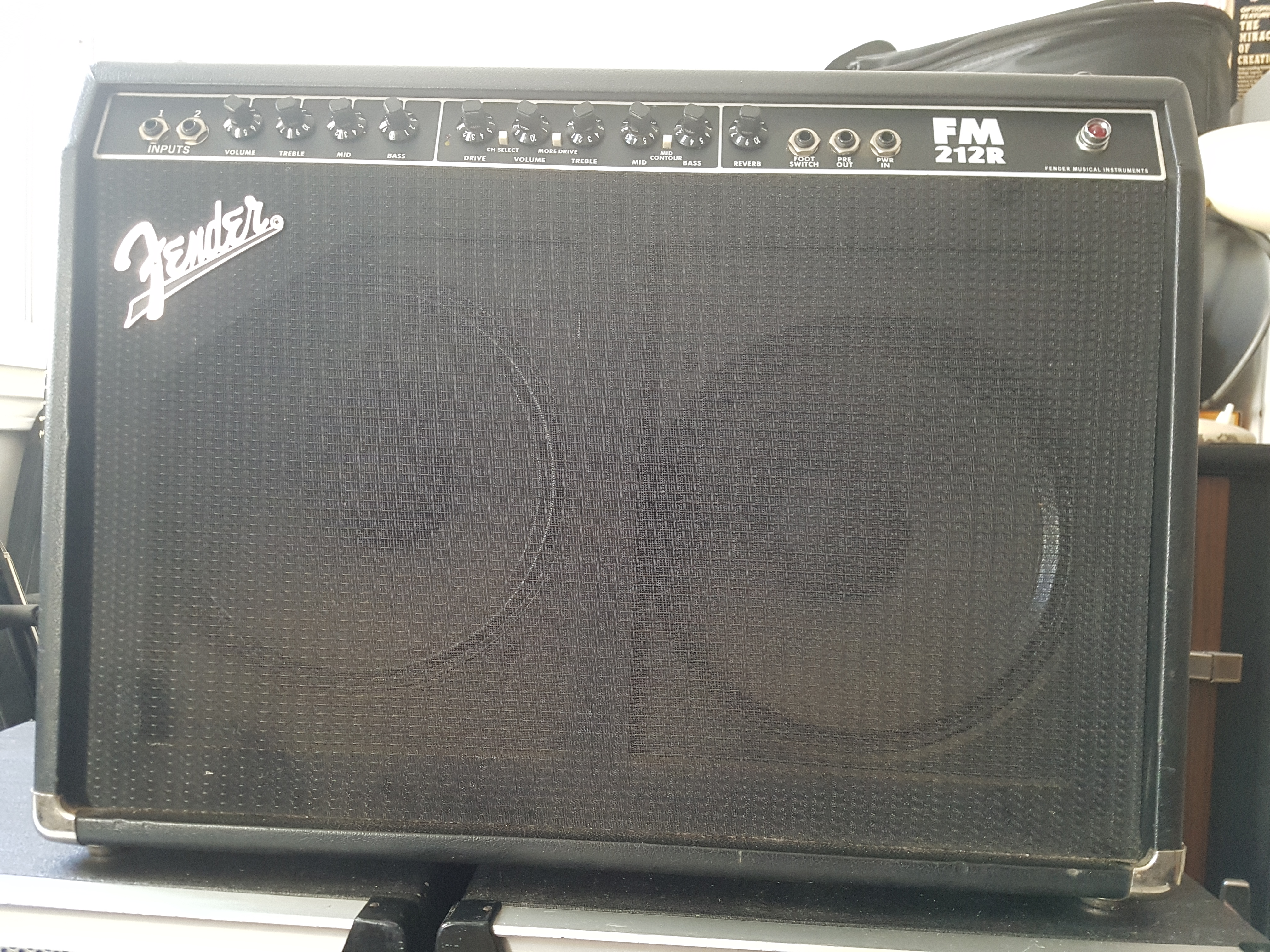 FM 212R Fender FM 212R Audiofanzine