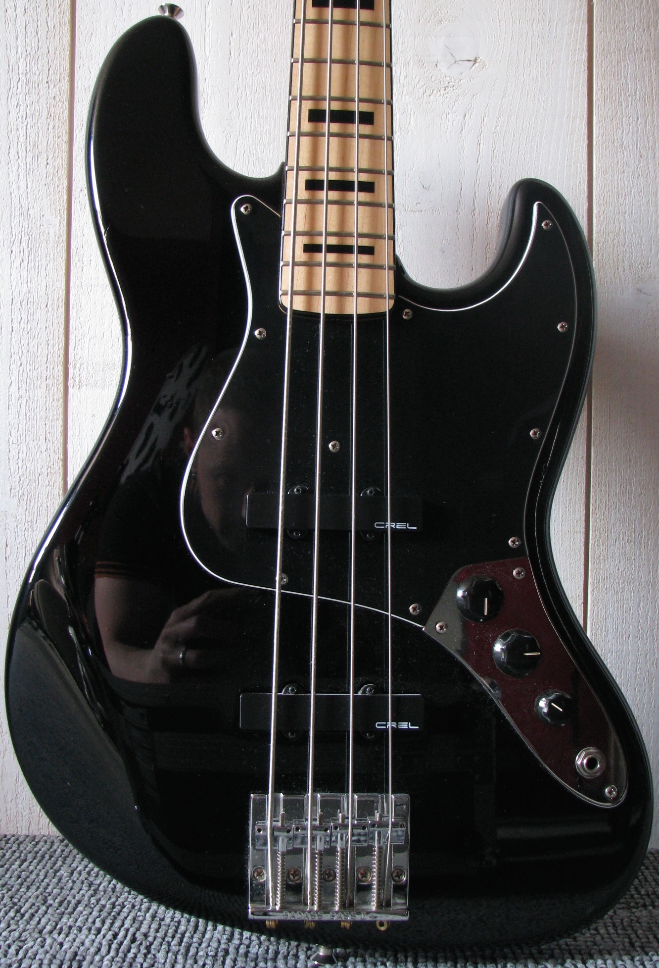 Photo Fender Geddy Lee Jazz Bass : Fender Geddy Lee Jazz Bass - Black ...