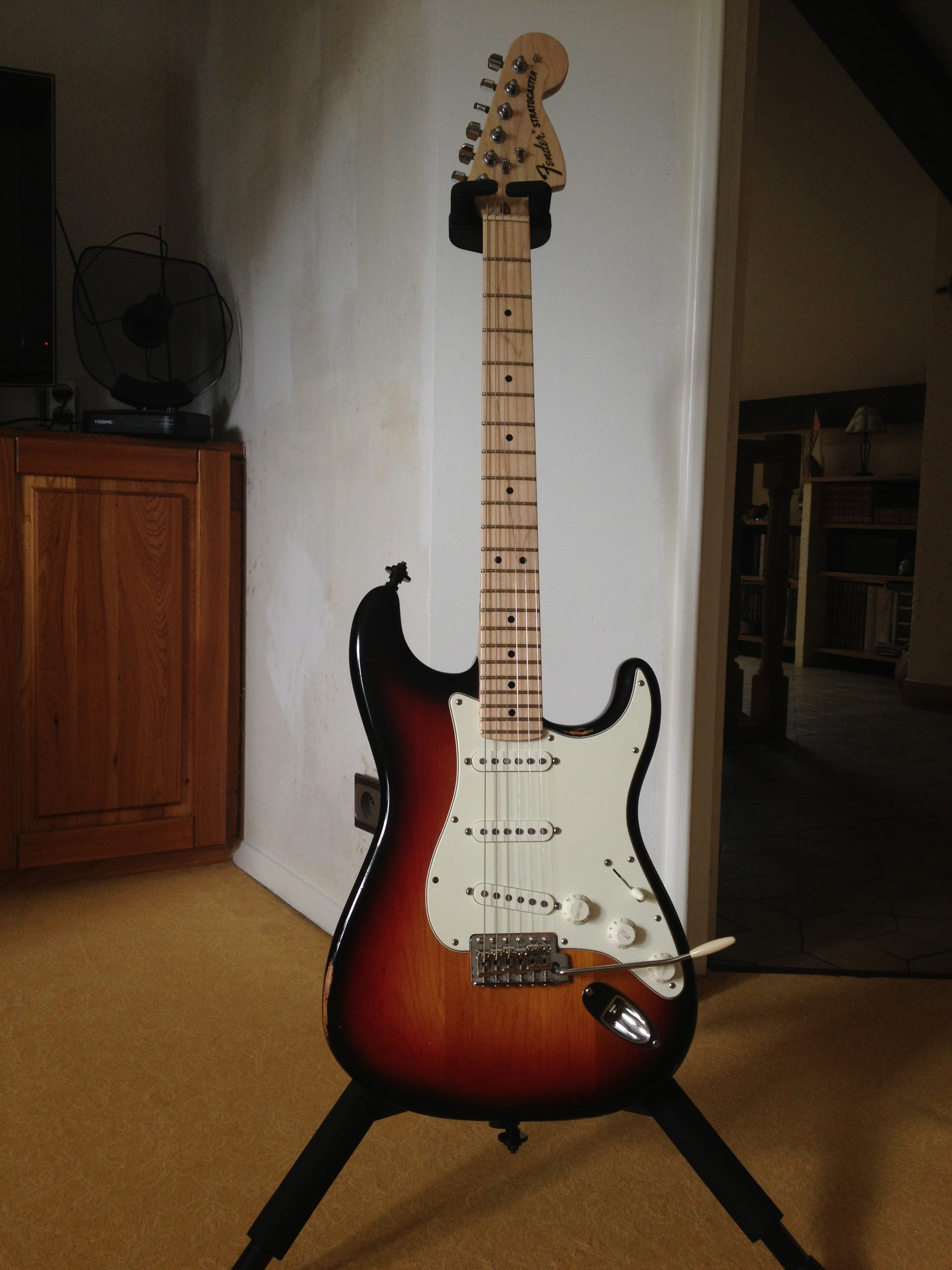 2006 fender highway one stratocaster