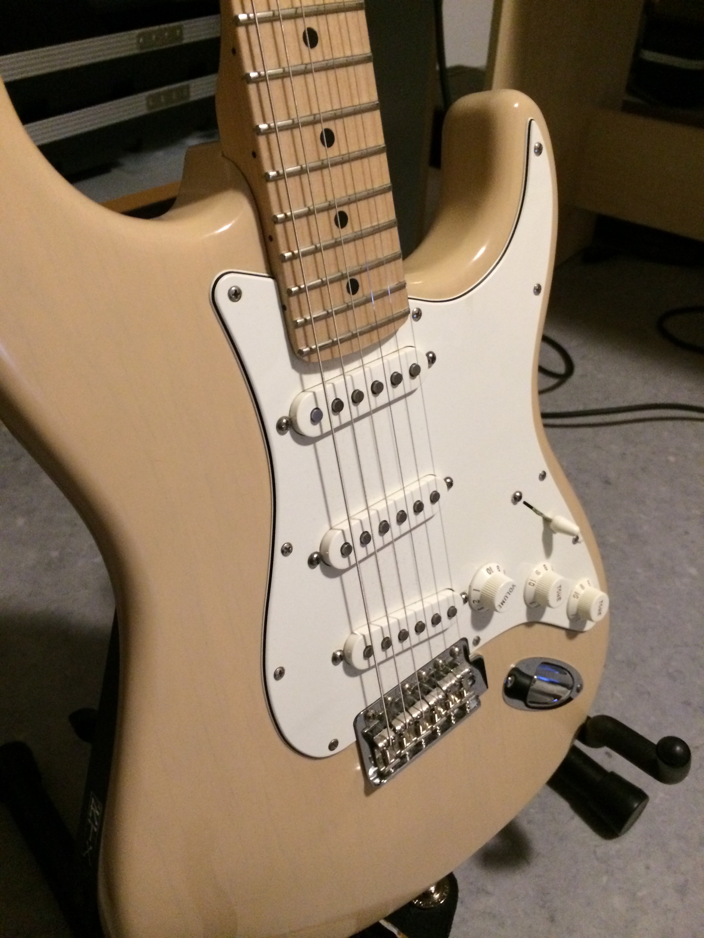 2006 fender highway one stratocaster