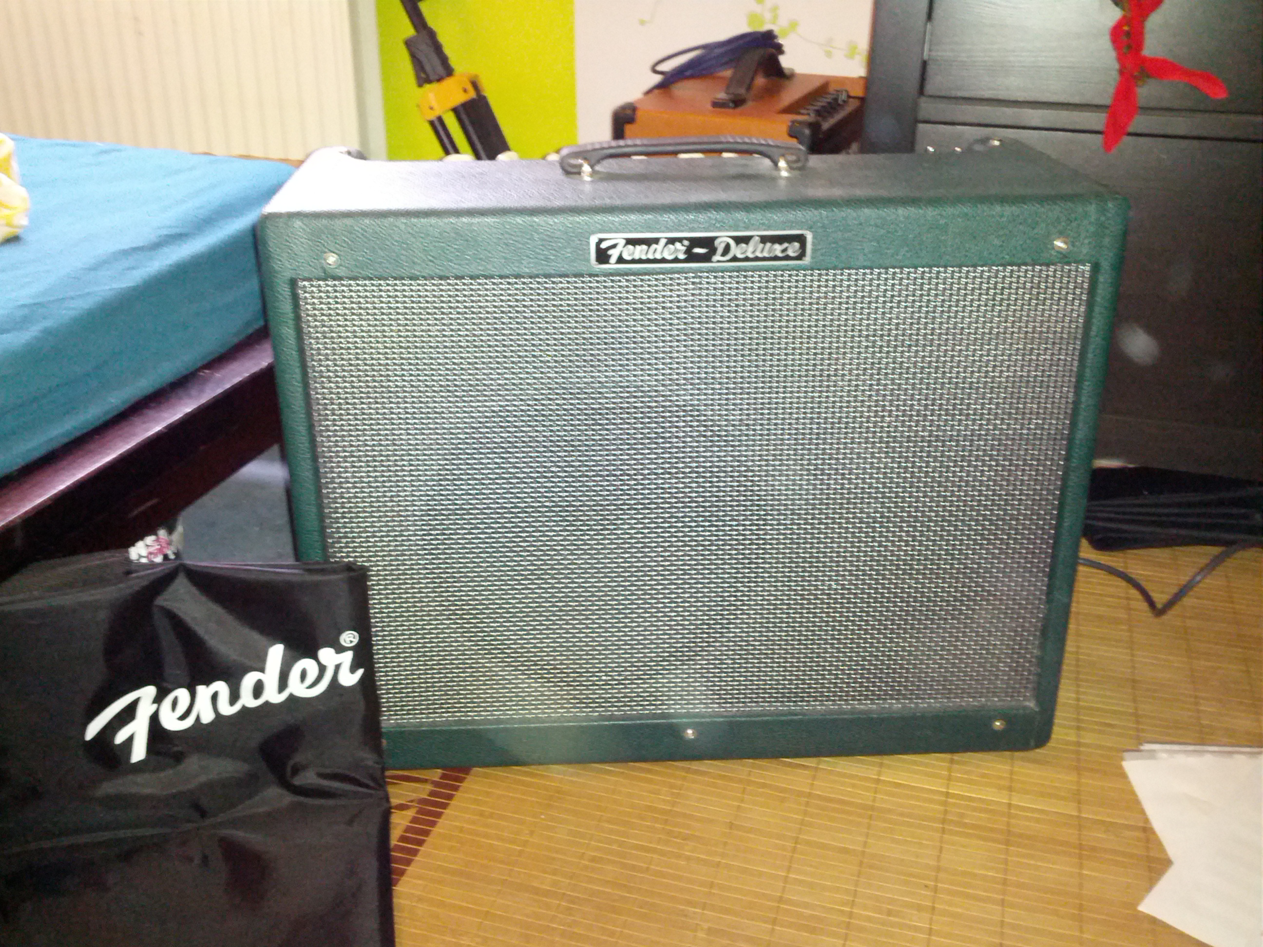 Photo Fender Hot Rod Deluxe Emerald Green & Eminence Patriot Cannabis