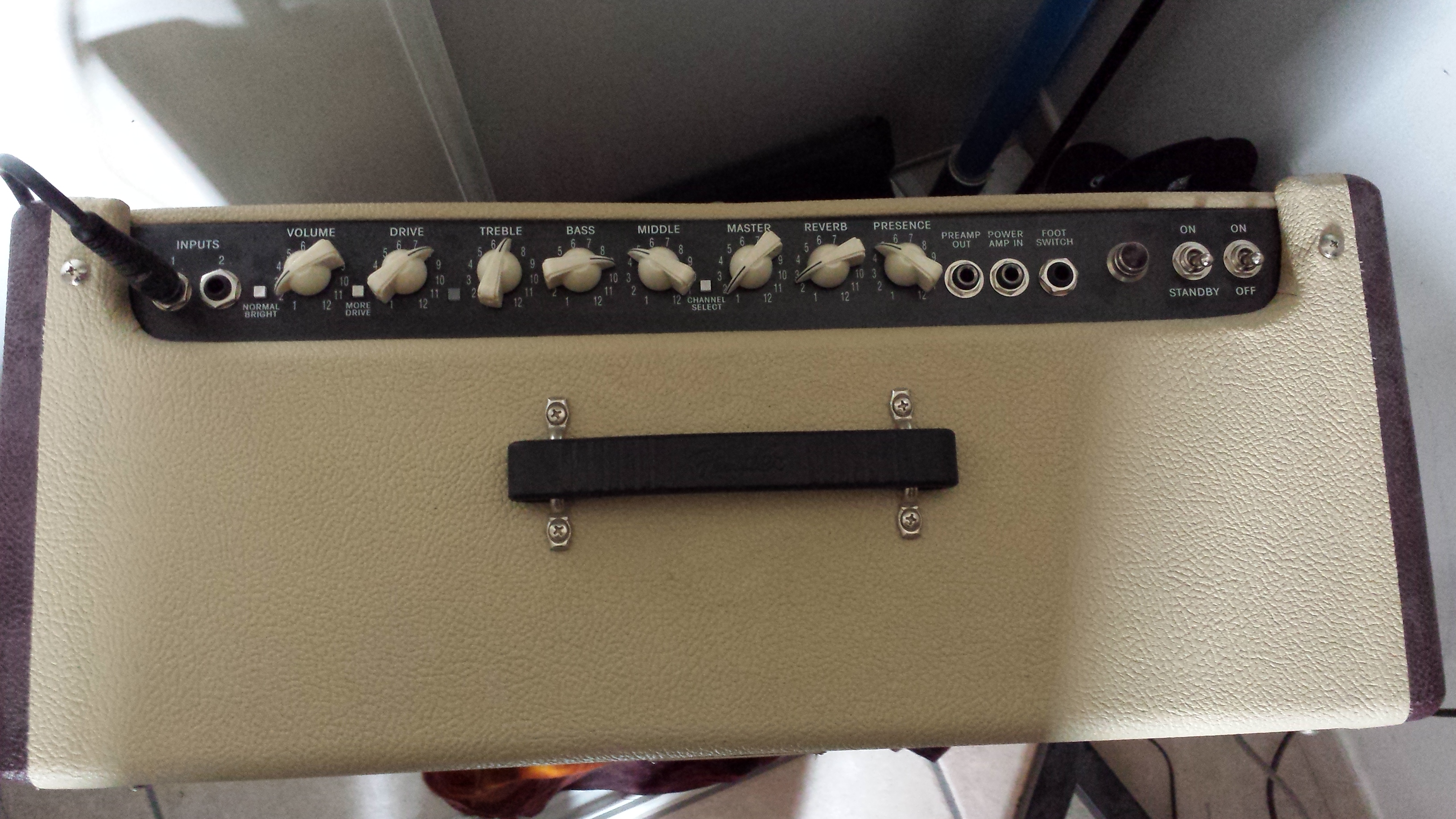 Hot Rod Deluxe III Wine Red Tan Limited Edition Fender Audiofanzine