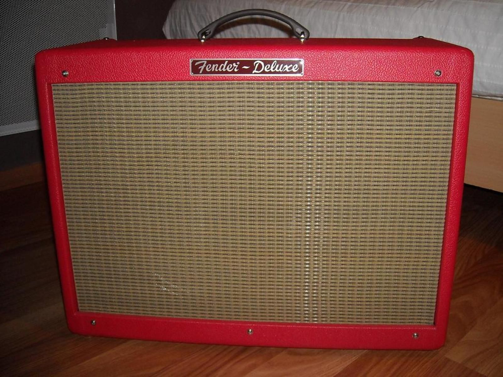 Fender Hot Rod Deluxe Texas Red & Celestion Vintage 30 Limited