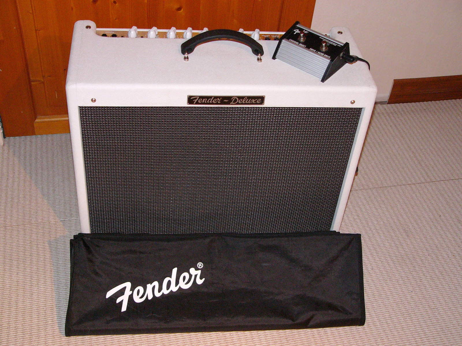 Fender Hot Rod Deluxe White Lightning Limited Edition image (176242