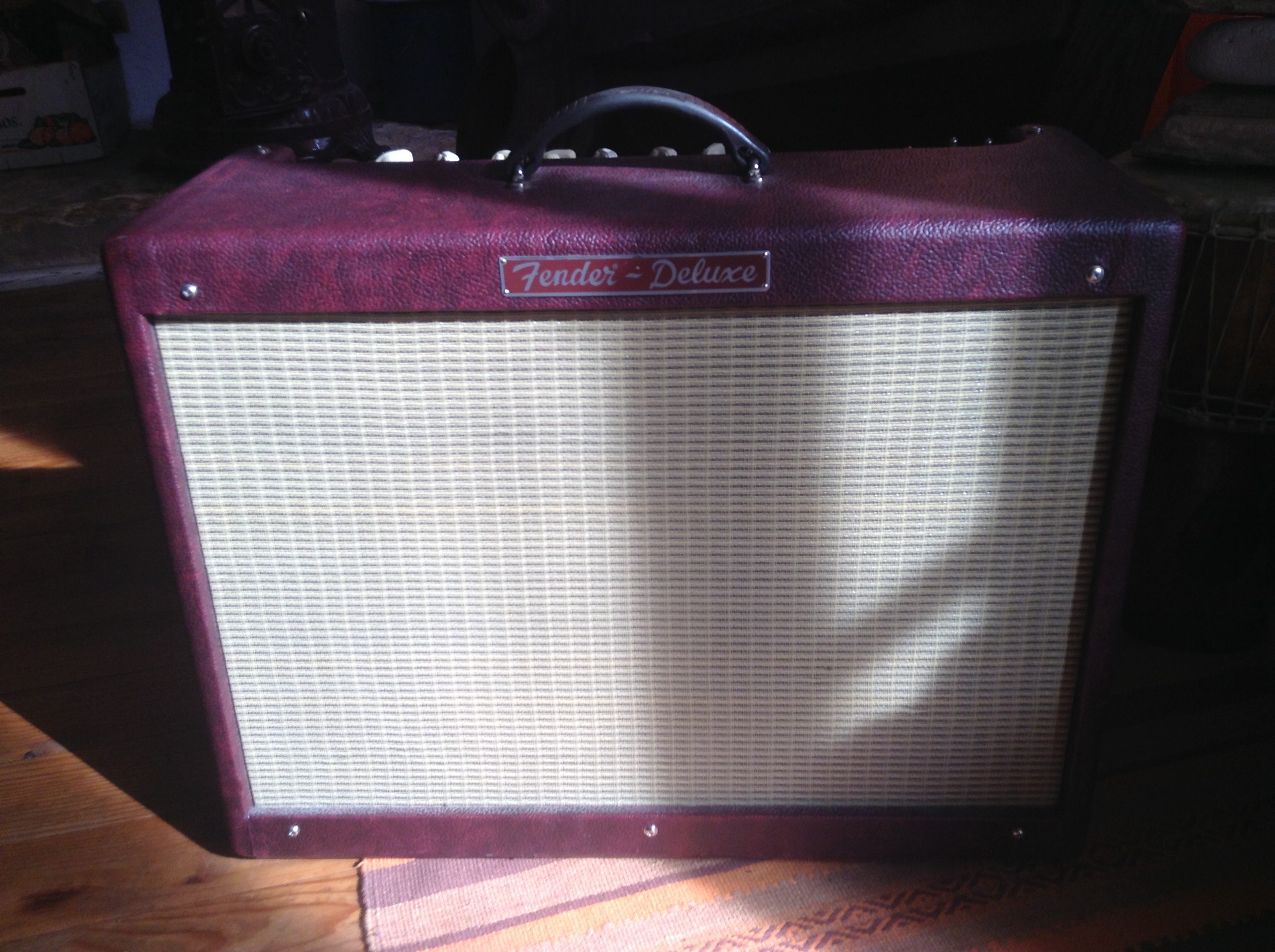 Hot Rod Deluxe Wine Red Limited Edition Fender Audiofanzine