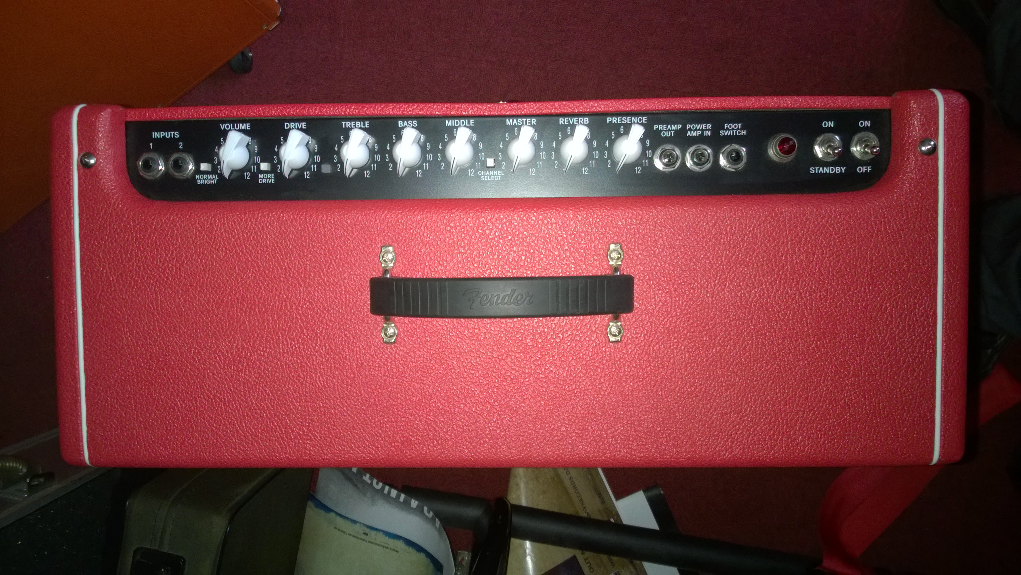 Photo Fender Hot Rod Deville 410 III Red October & Eminence Red Coat