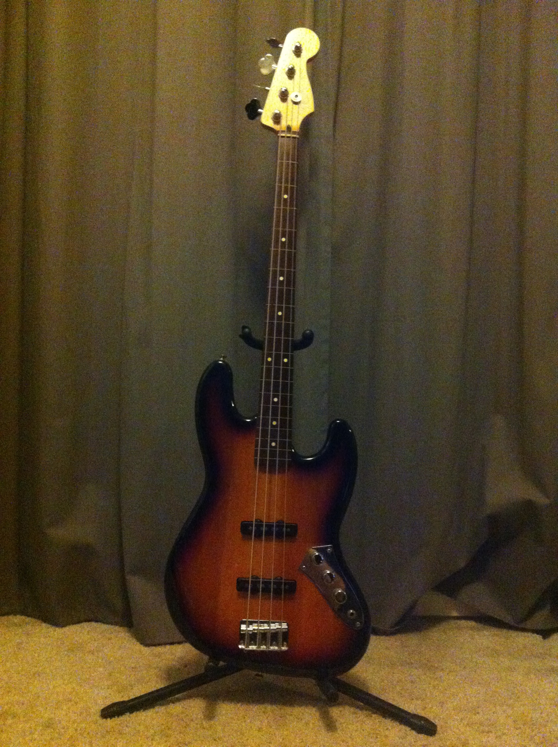 Fender Jazz Bass Special Fretless Audiofanzine