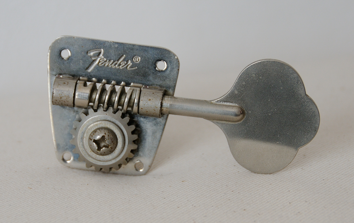 Fender Jazz Bass Tuning Keys image (834513) Audiofanzine