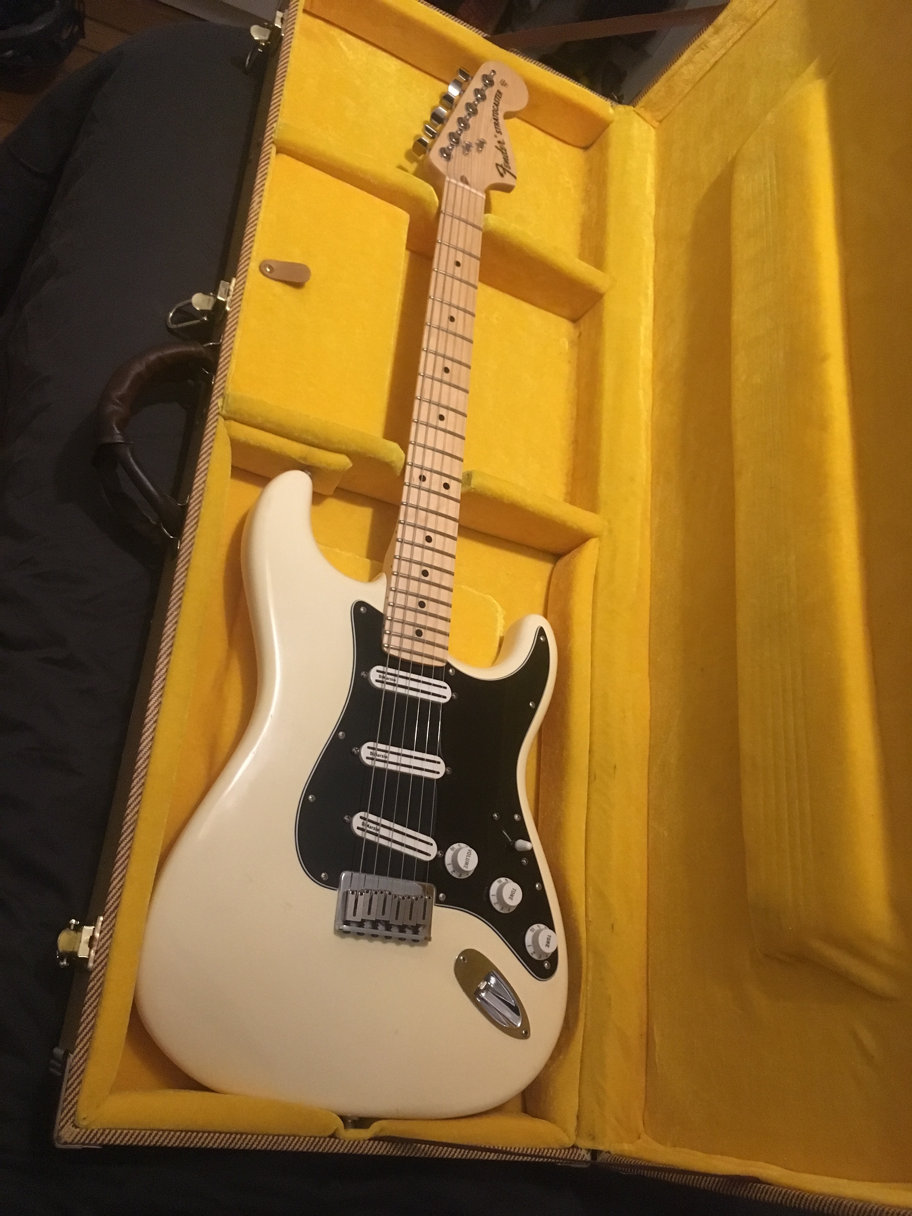 KURT COBAIN MUSTANG - Fender Kurt Cobain Mustang - Audiofanzine