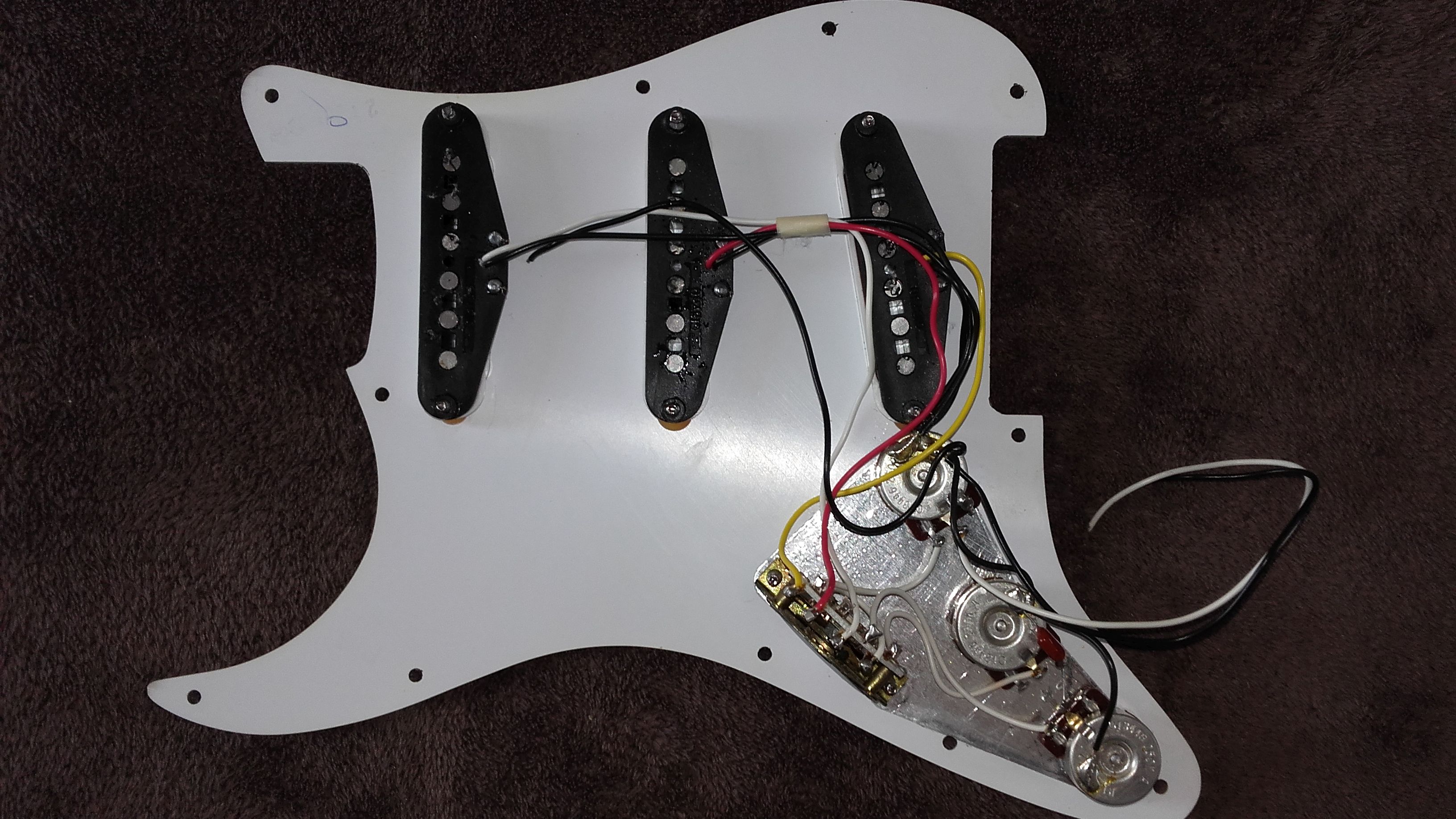 Photo Fender Loaded Pickguard Fender Loaded Pickguard (56383
