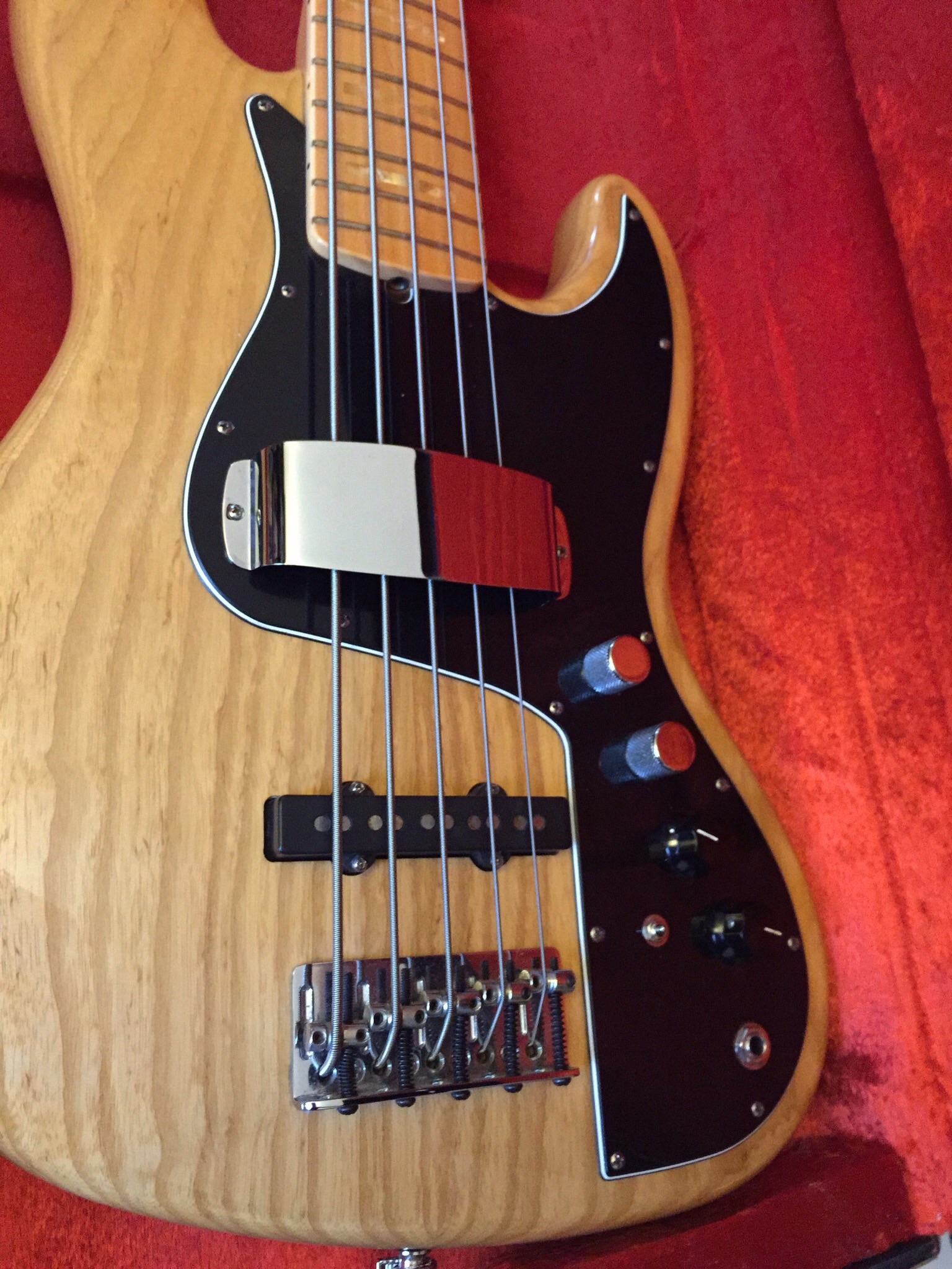 MARCUS MILLER JAZZ BASS V Fender Marcus Miller Jazz Bass V Audiofanzine