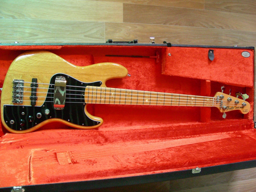 Photo Fender Marcus Miller Jazz Bass V Fender Marcus Miller Jazz Bass V Aged Natural