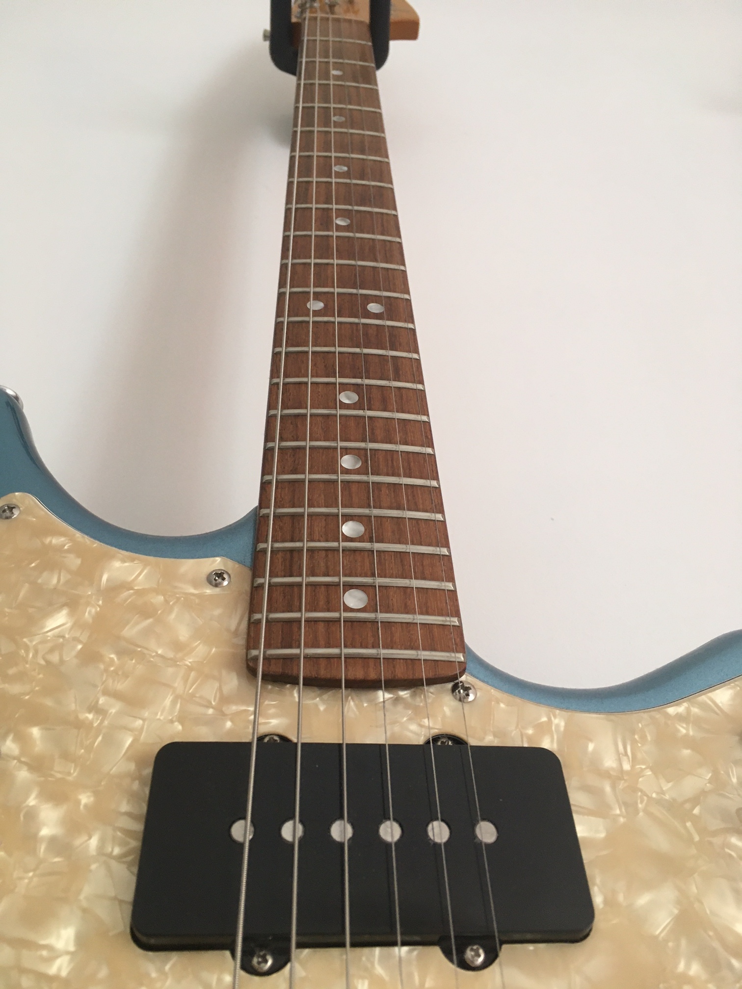 【超激安即納】美品 レア Fender Modern Player Jaguar フェンダー