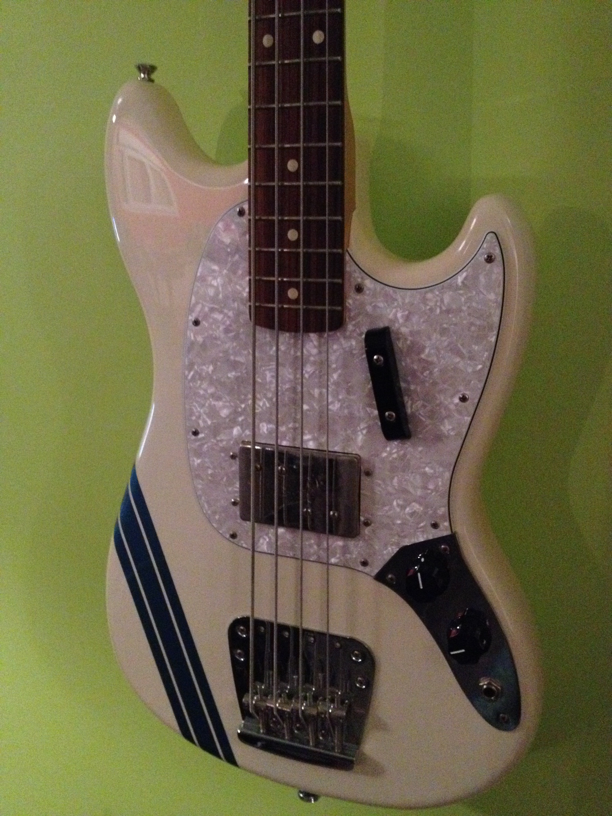 Photo Fender Pawn Shop Mustang Bass : Fender Pawn Shop Mustang Bass
