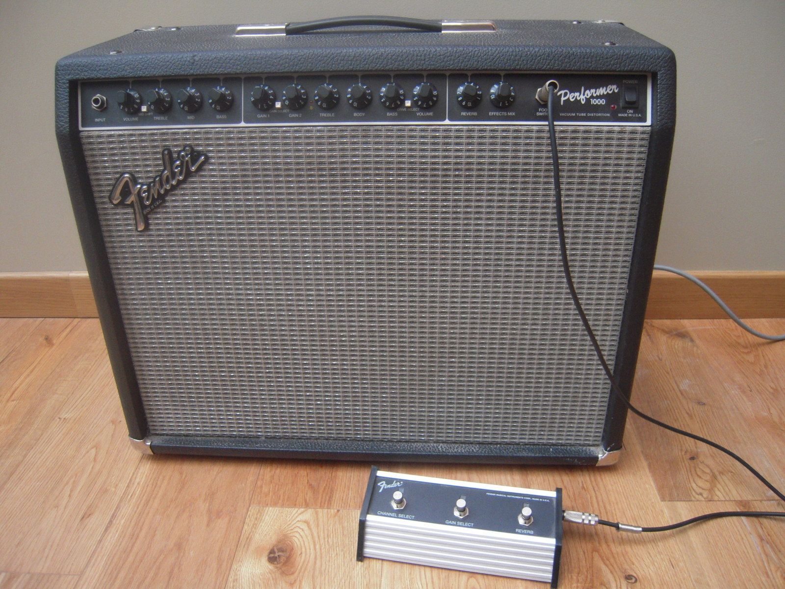 Fender Performer 1000 image (207328) Audiofanzine