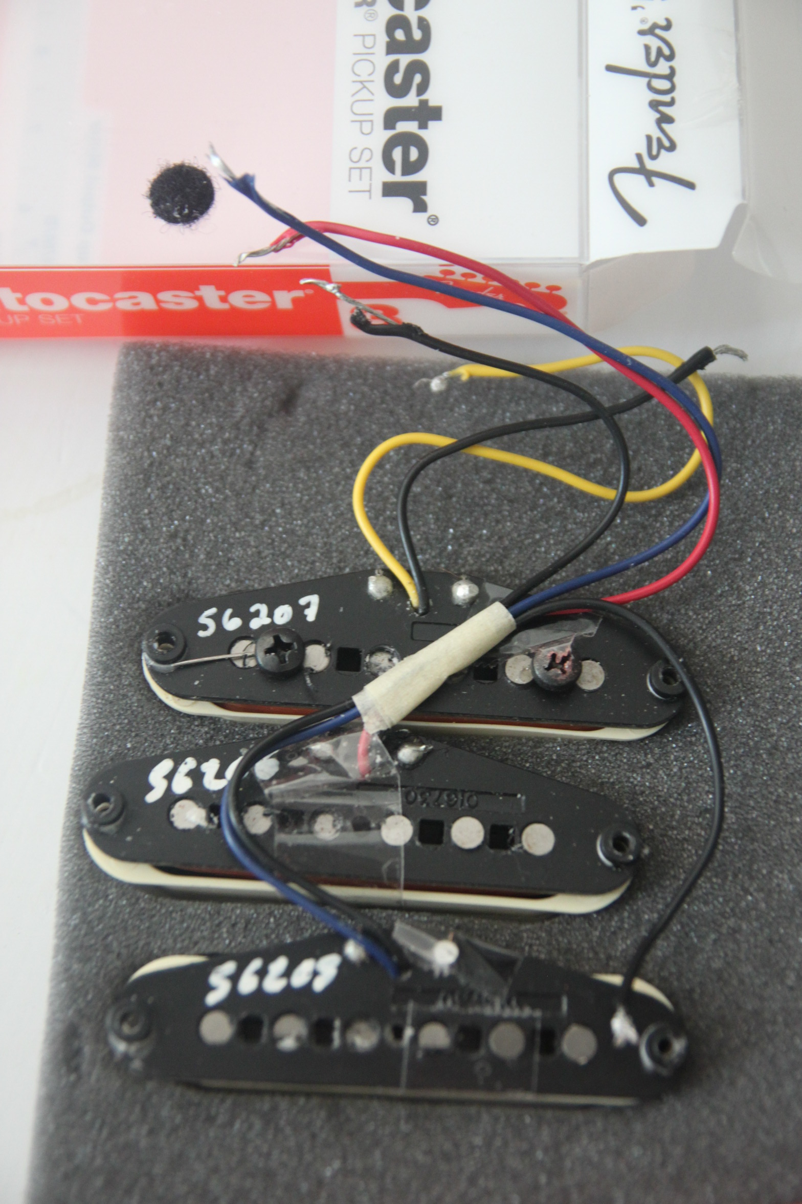 Photo Fender Pickup / Micro / Humbucker / Single Coil Fender American