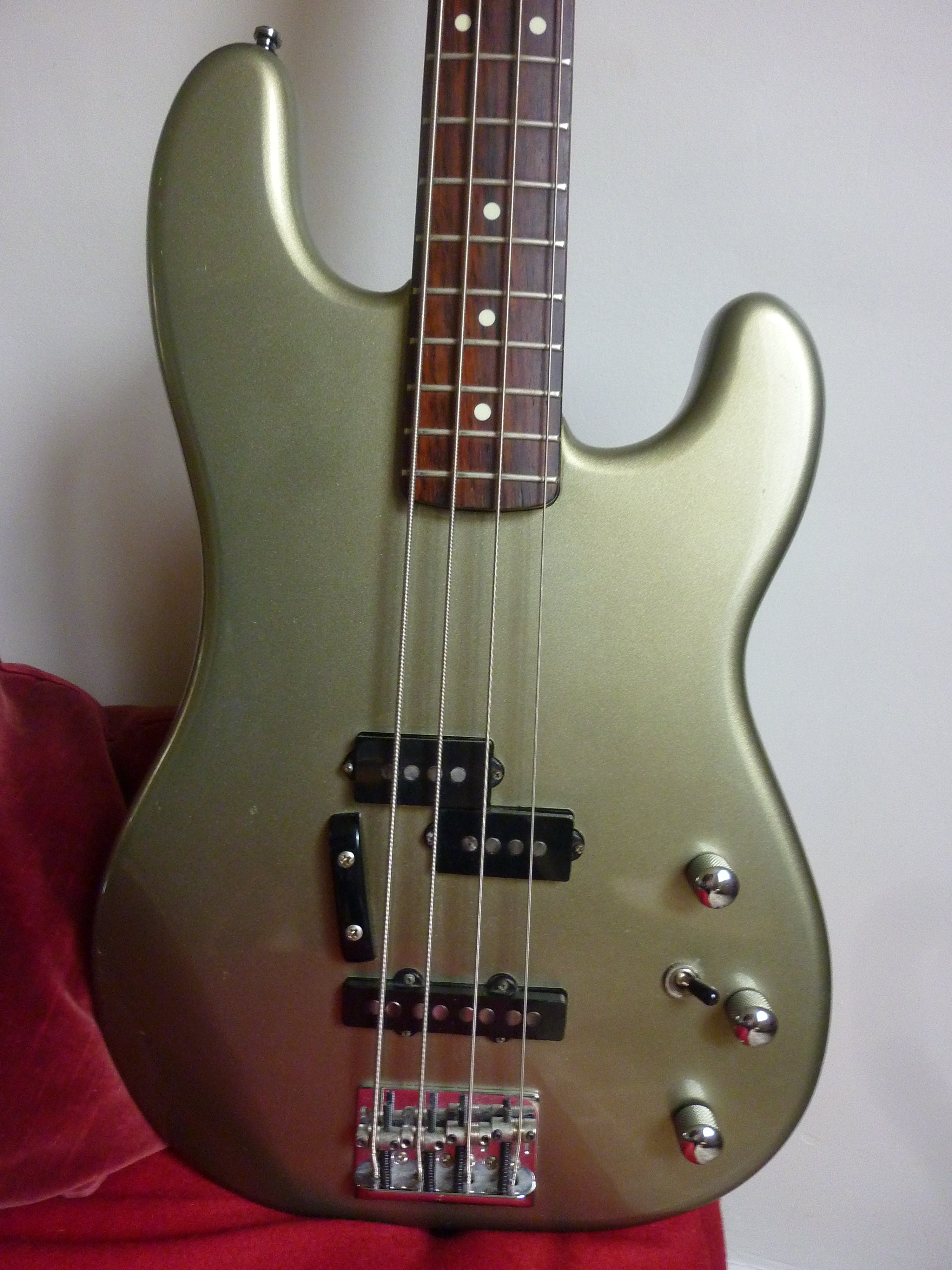 Bass special. Fender Jazz Bass Special PJ-555. Fender Bass Special pj555. Fender Jazz Bass Special PJ-555 Тихомиров. Fender Jazz Bass Special (PJ-555) (1987, Japan).