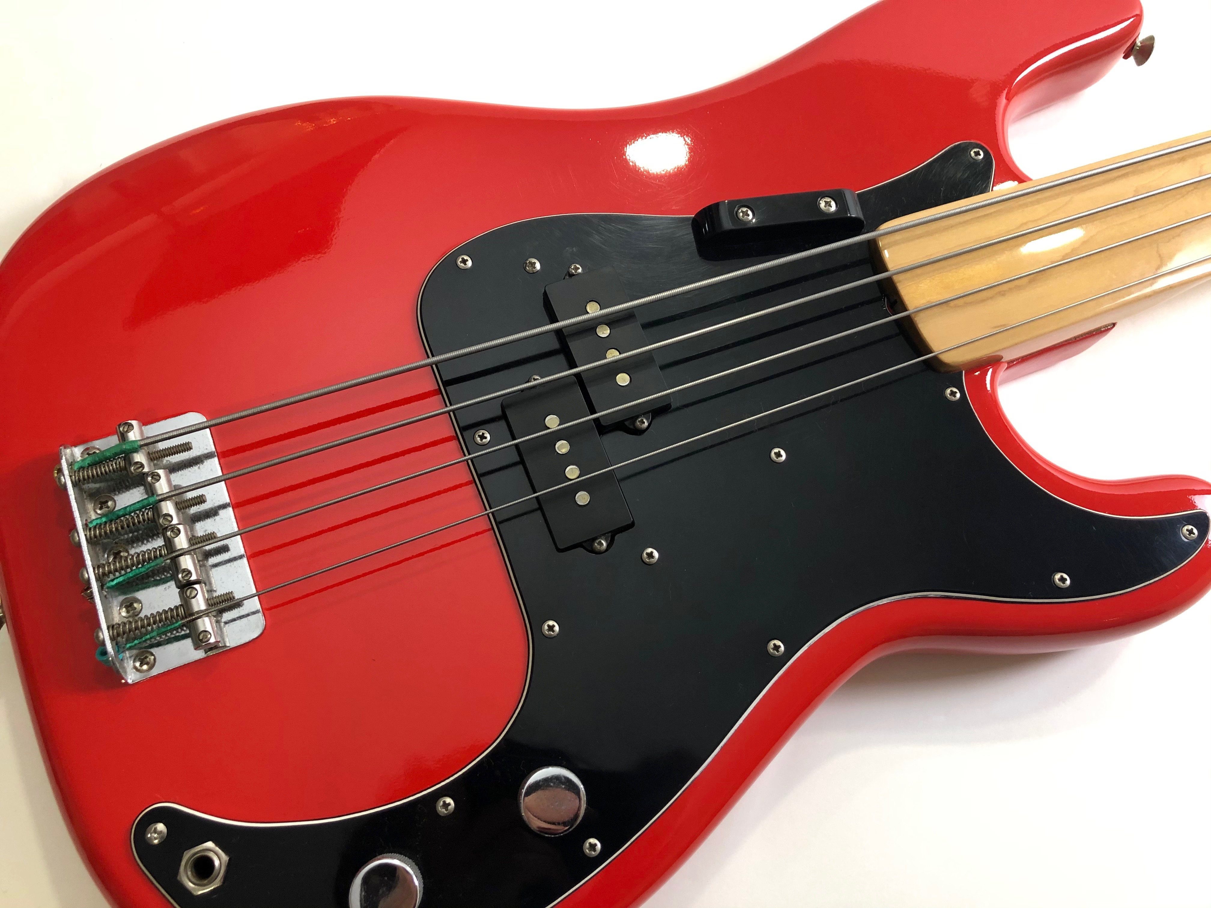 fender precision bass fretless 1978