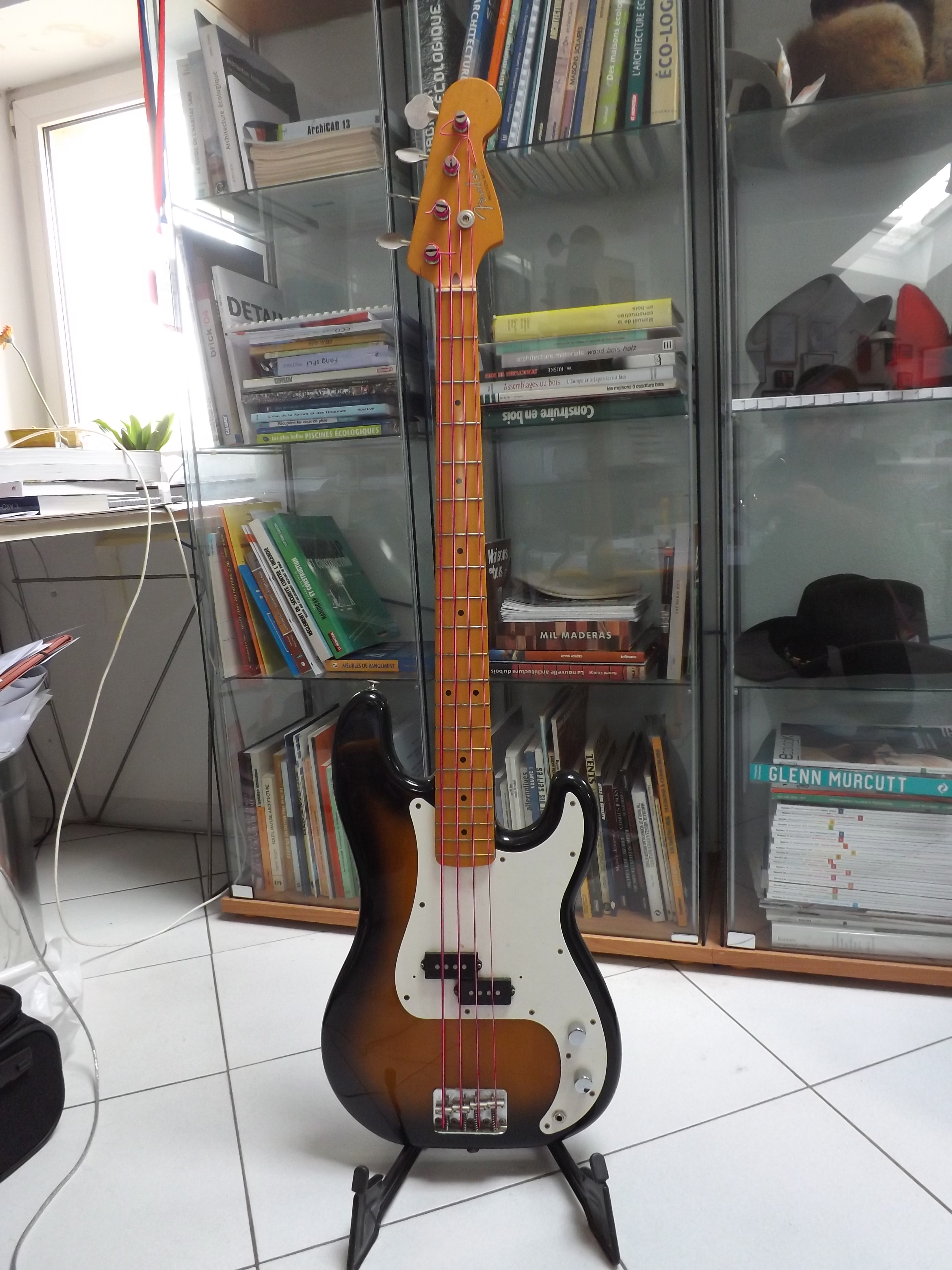 Fender Japan mini precision bass 限定50％オフ - www