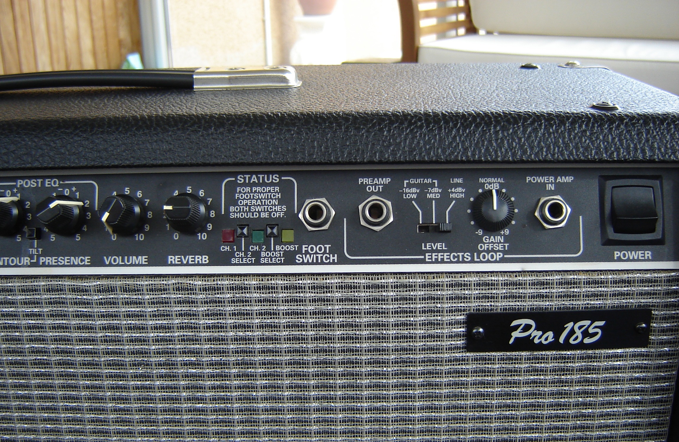 Photo Fender Pro 185 Fender PRO 185 effects loop Préam OUT, Amp