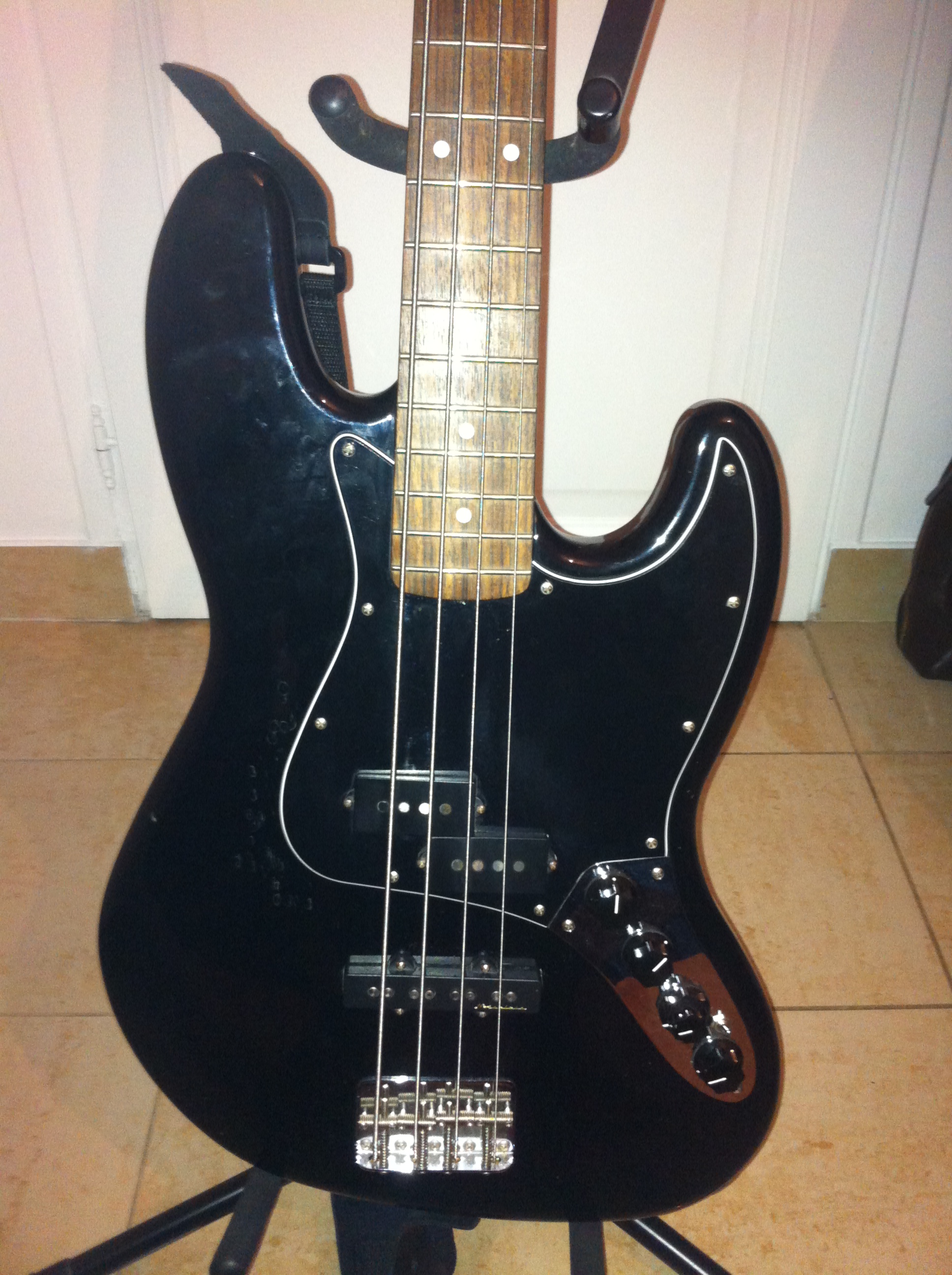 Photo Fender Reggie Hamilton Standard Jazz Bass Fender Reggie
