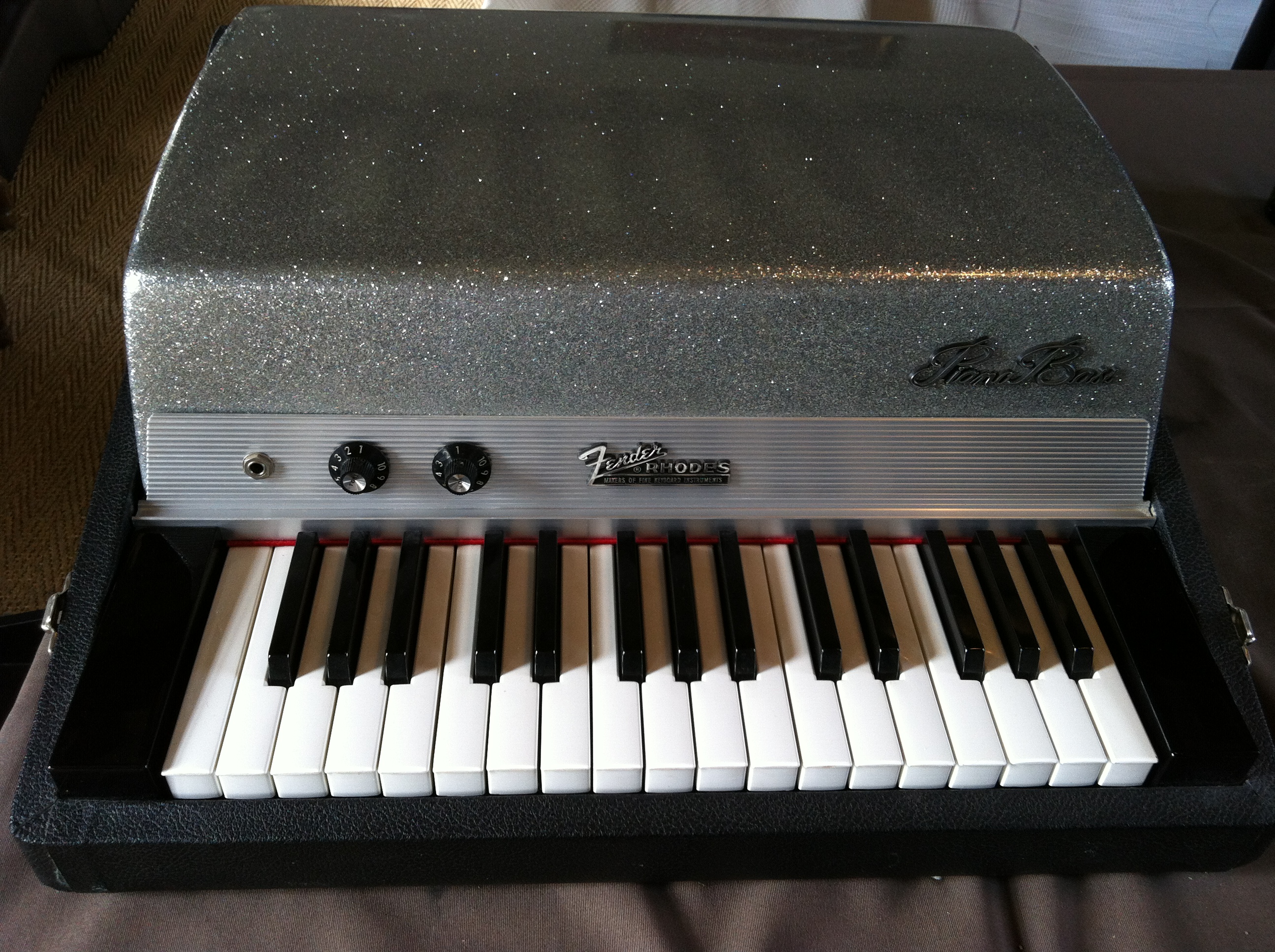 Fender Rhodes Bass image (#367016) - Audiofanzine