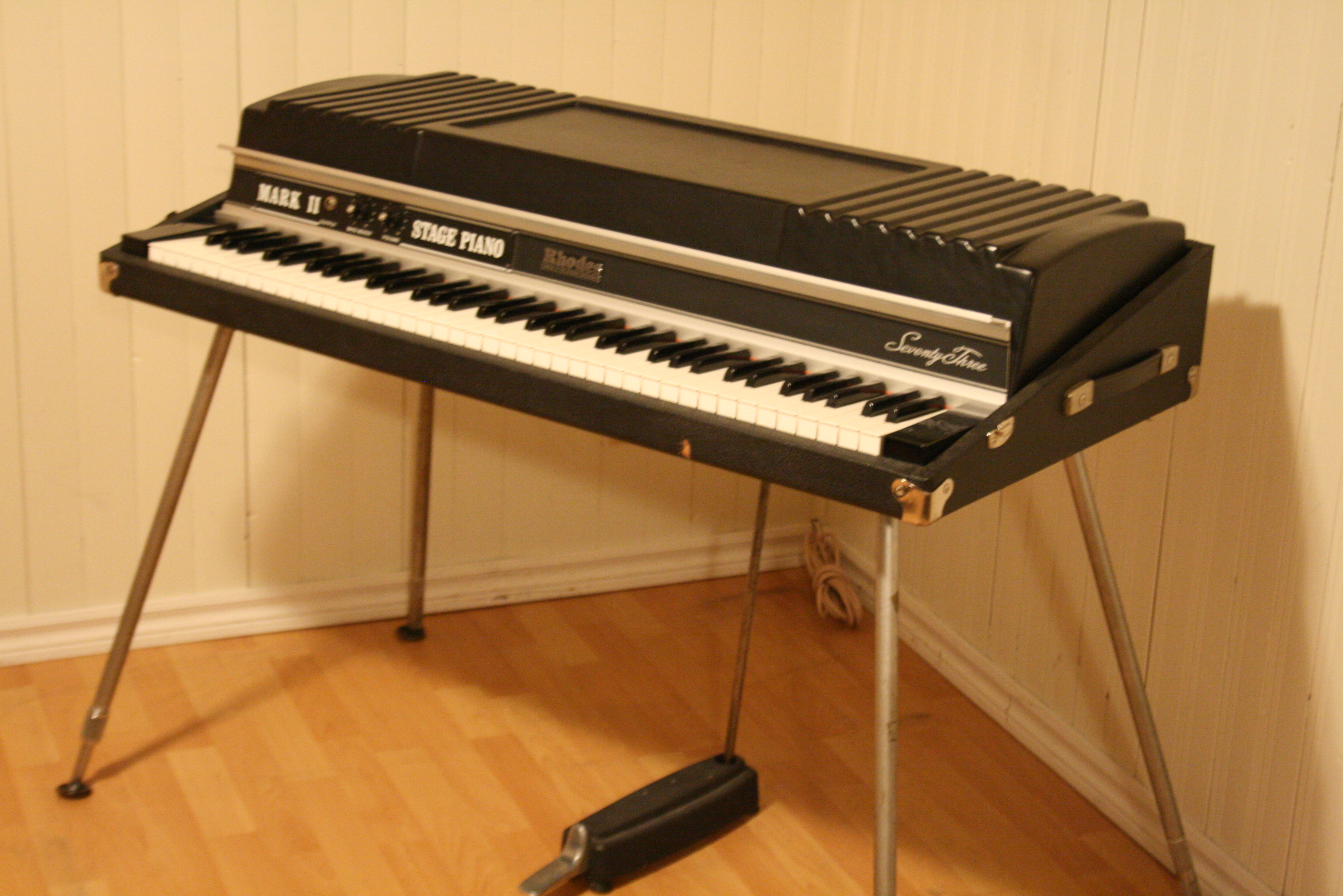 Best Fender Rhodes Keyboard At Garry Richmond Blog