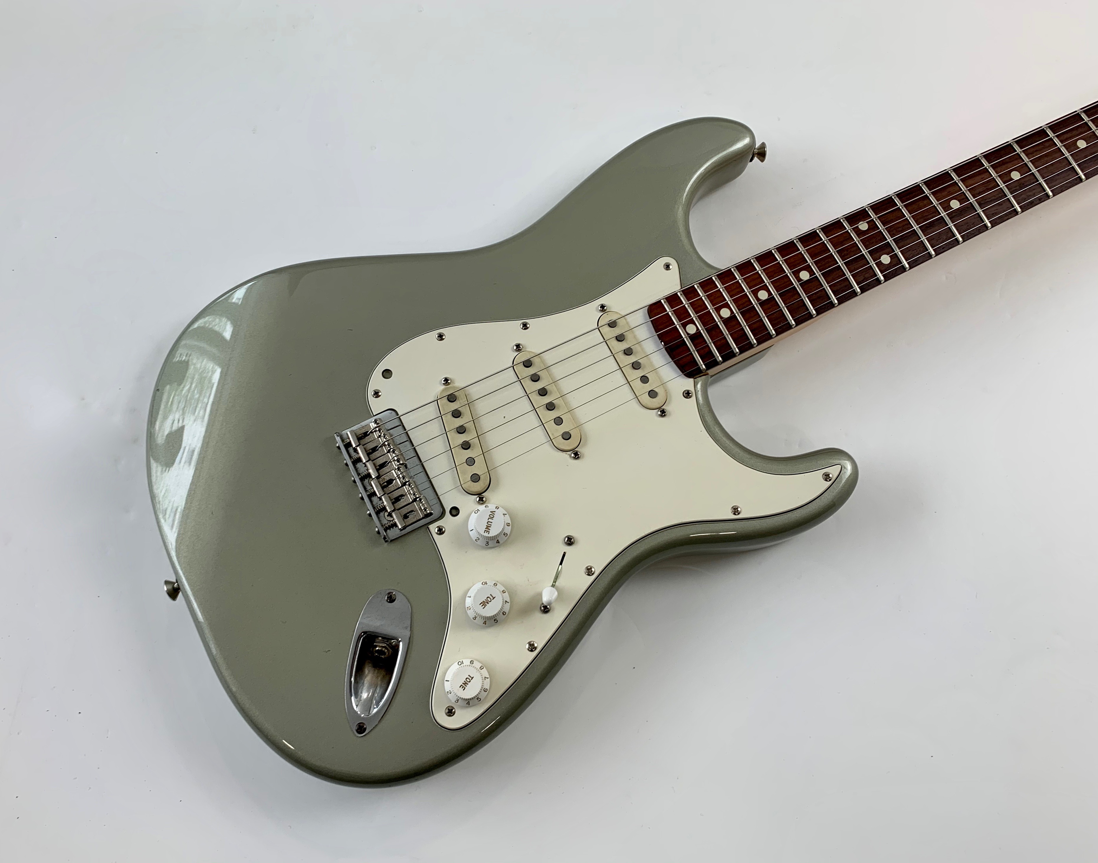 Robert Cray Stratocaster Fender Robert Cray Stratocaster Audiofanzine