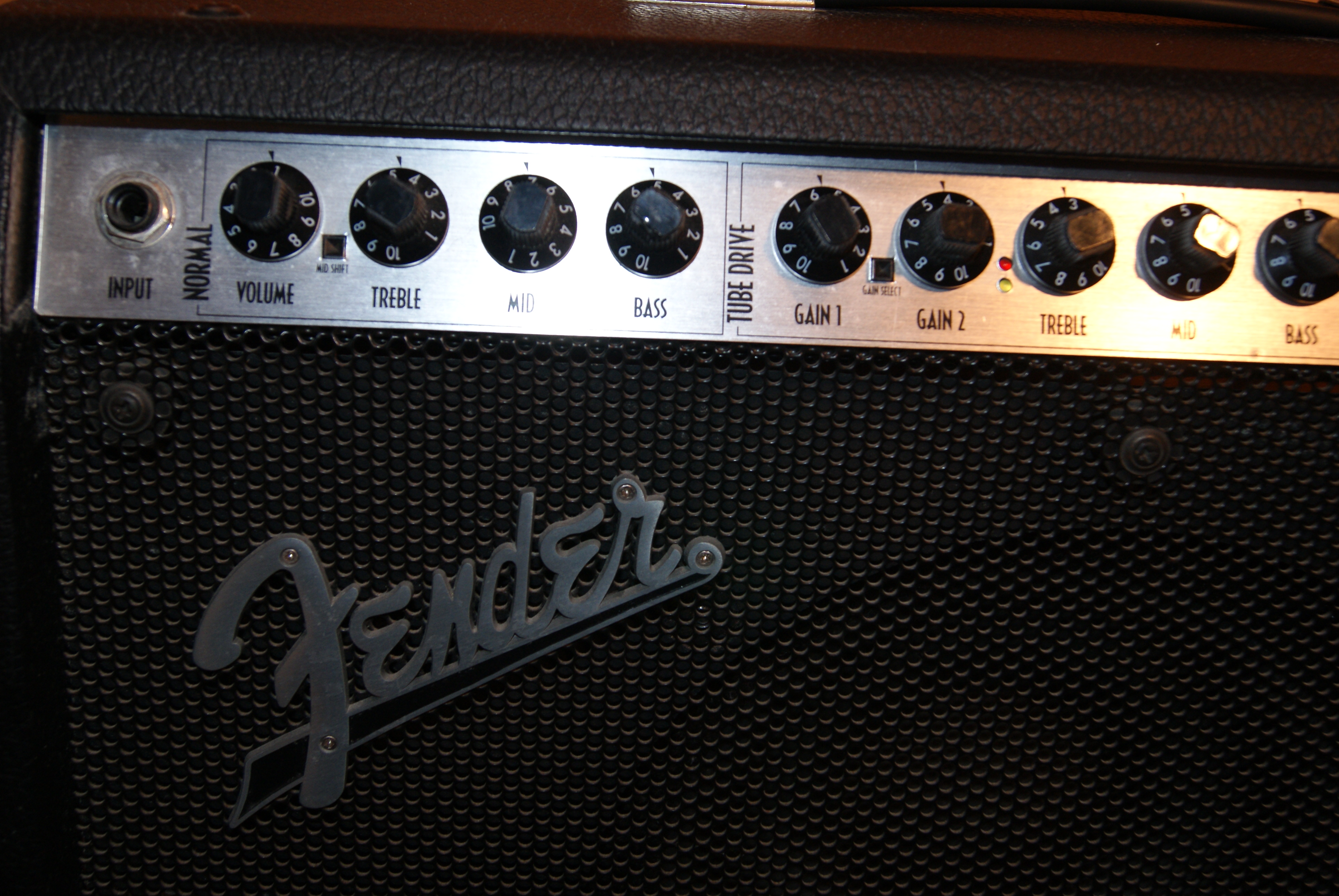 Fender Roc Pro 1000 image (309741) Audiofanzine