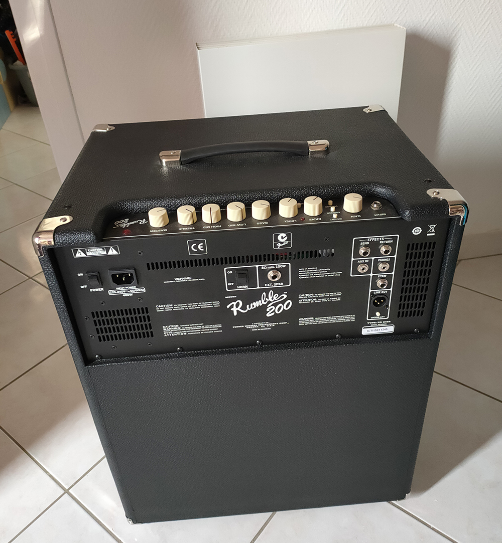 Rumble 200 V3 Fender Rumble 200 V3 Audiofanzine