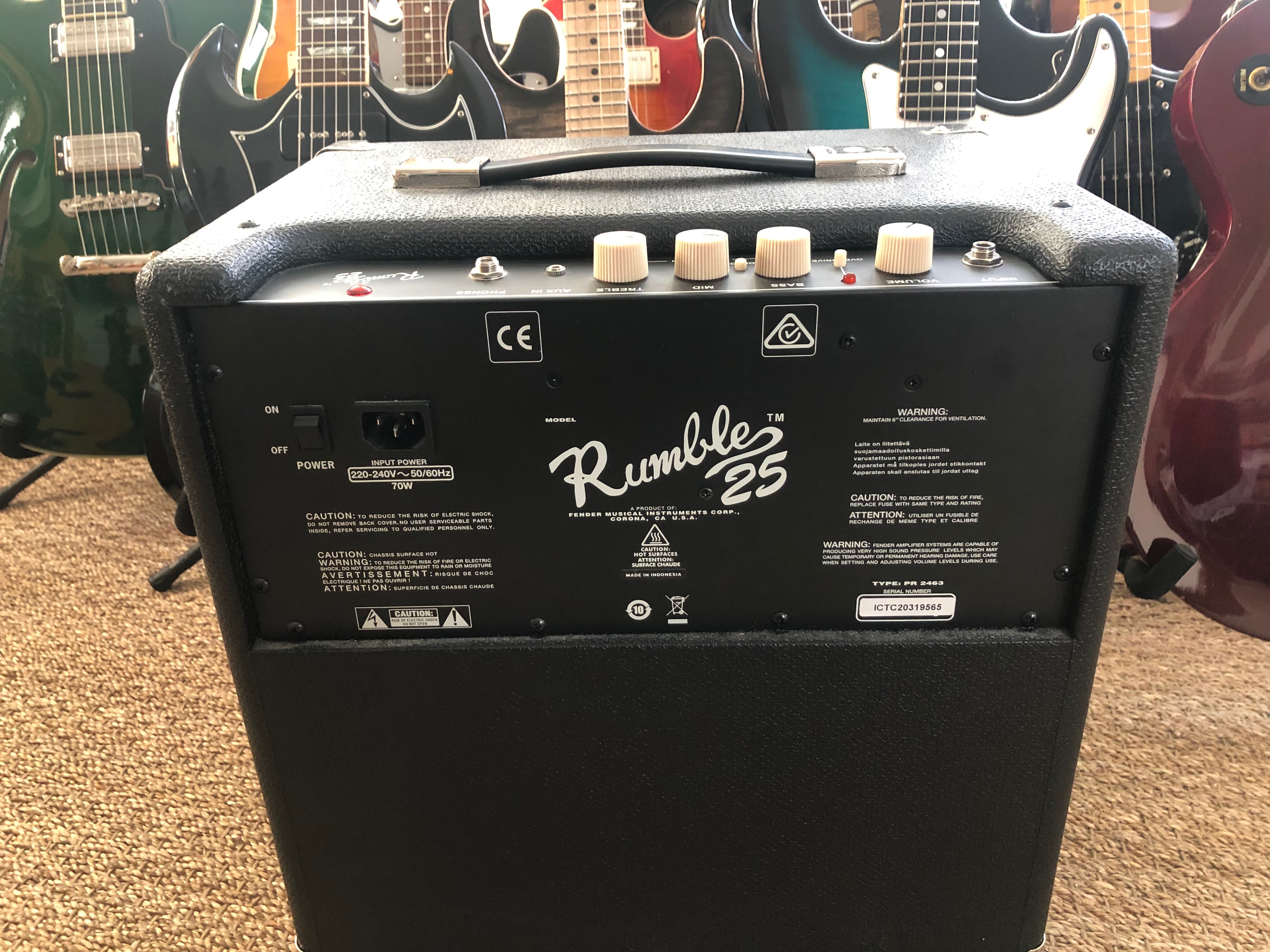 Rumble 25 V3 - Fender Rumble 25 V3 - Audiofanzine