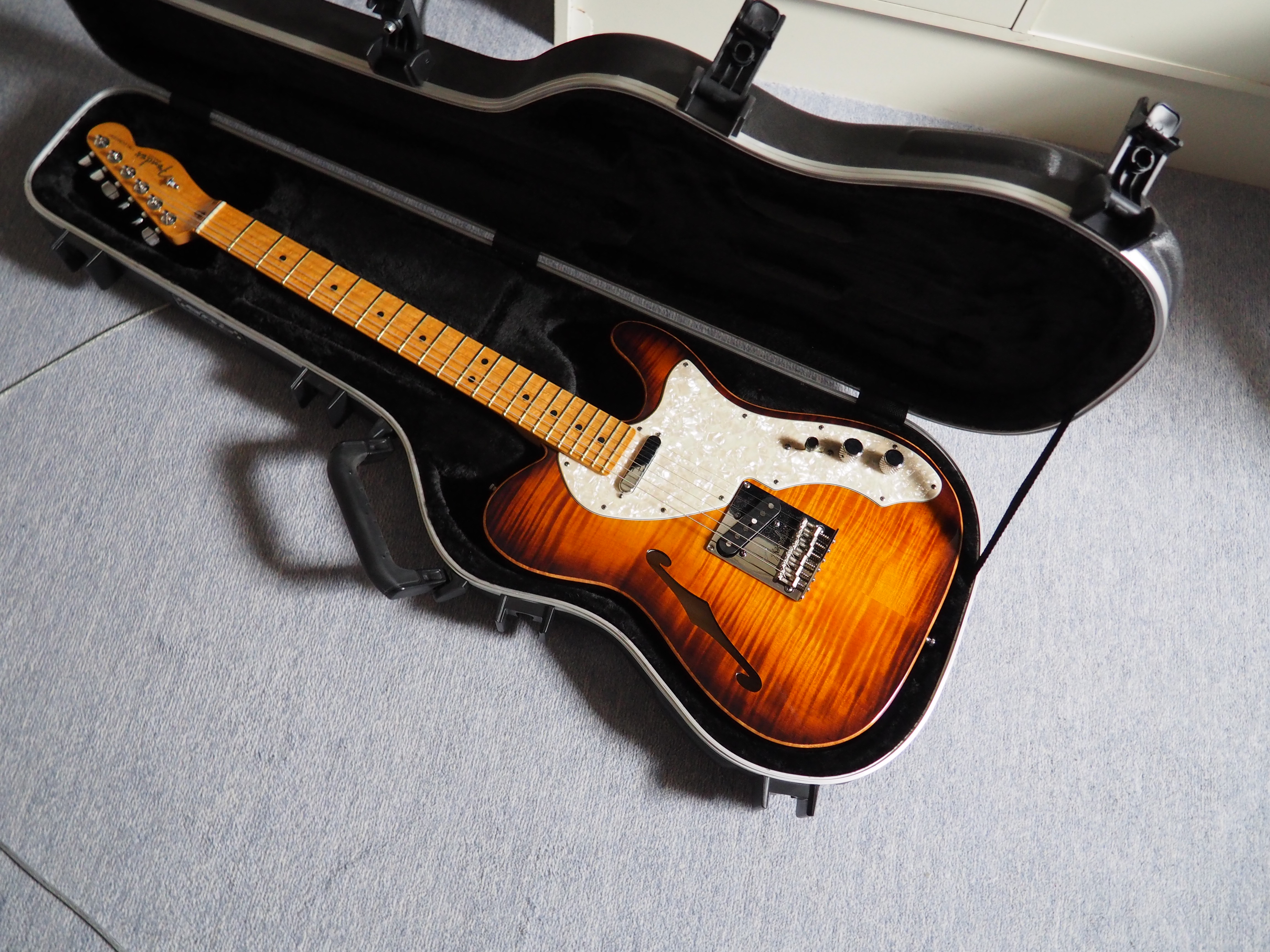Photo Fender Select Thinline Telecaster Fender Select Telecaster